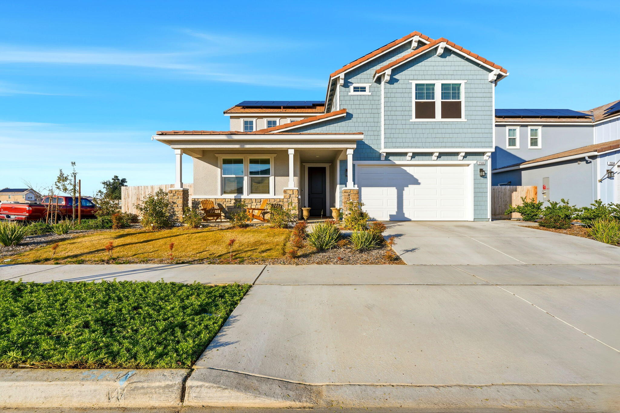 2566 Muscat Ct, Hanford, CA 93230