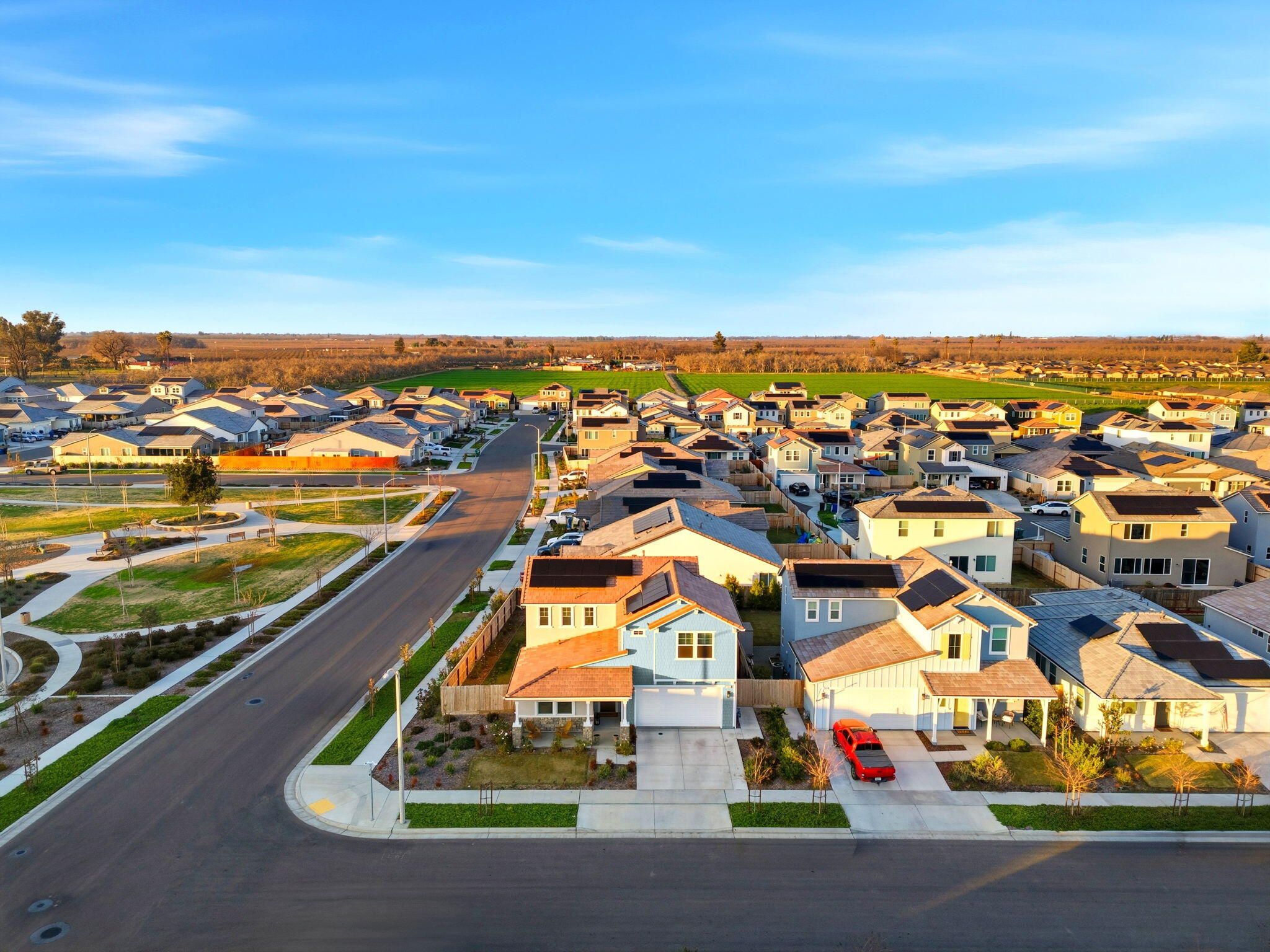 2566 Muscat Ct, Hanford, CA 93230