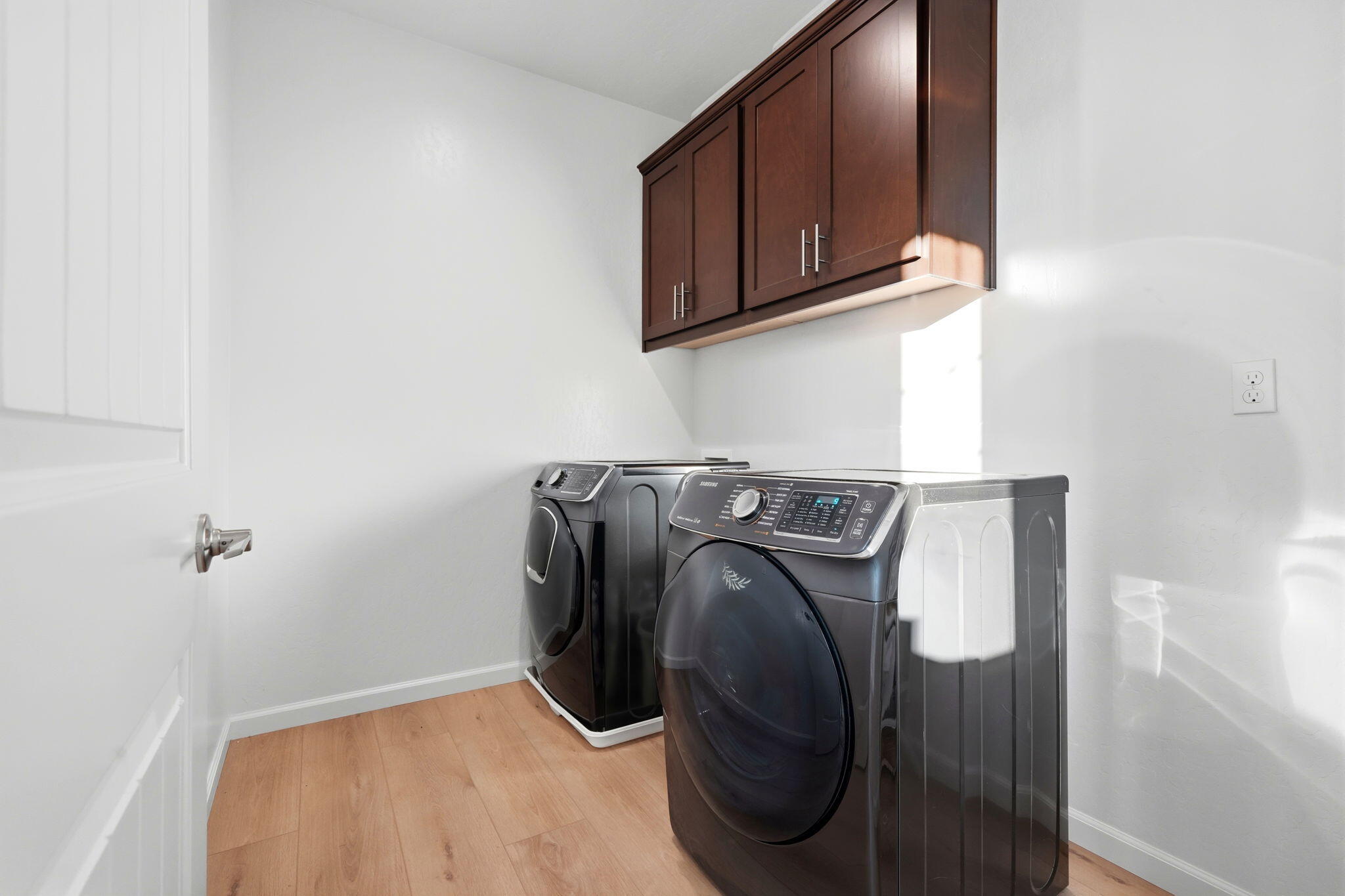 2566 Muscat Ct, Hanford, CA 93230