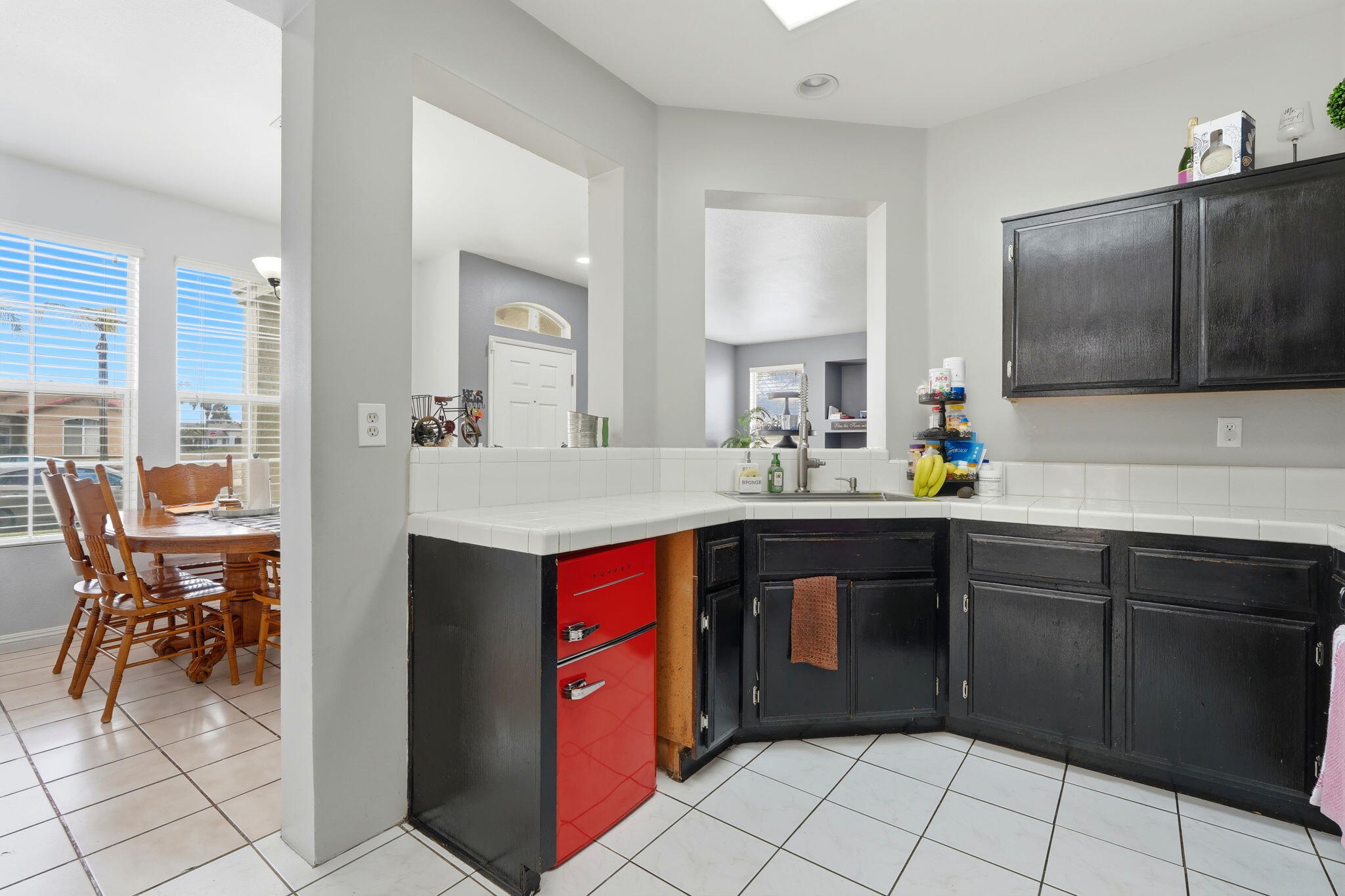 1865 W Wall Ave, Porterville, CA 93257