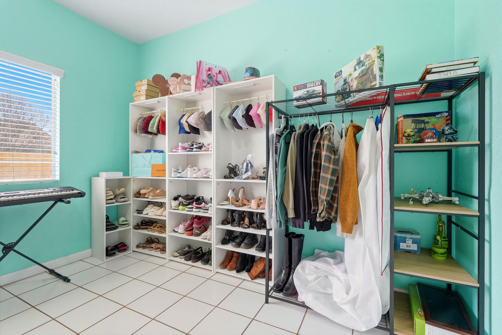 1865 W Wall Ave, Porterville, CA 93257