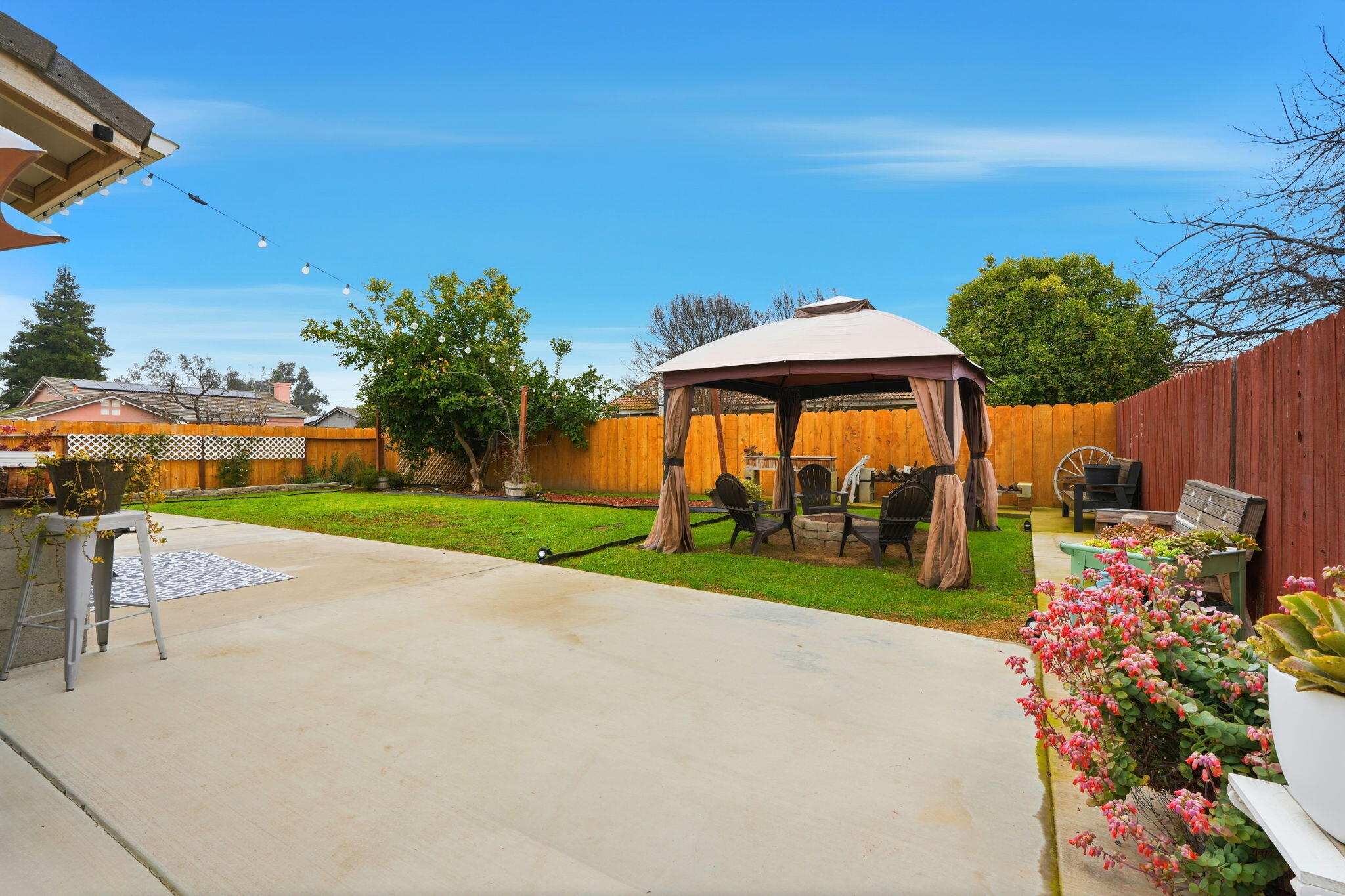 1865 W Wall Ave, Porterville, CA 93257