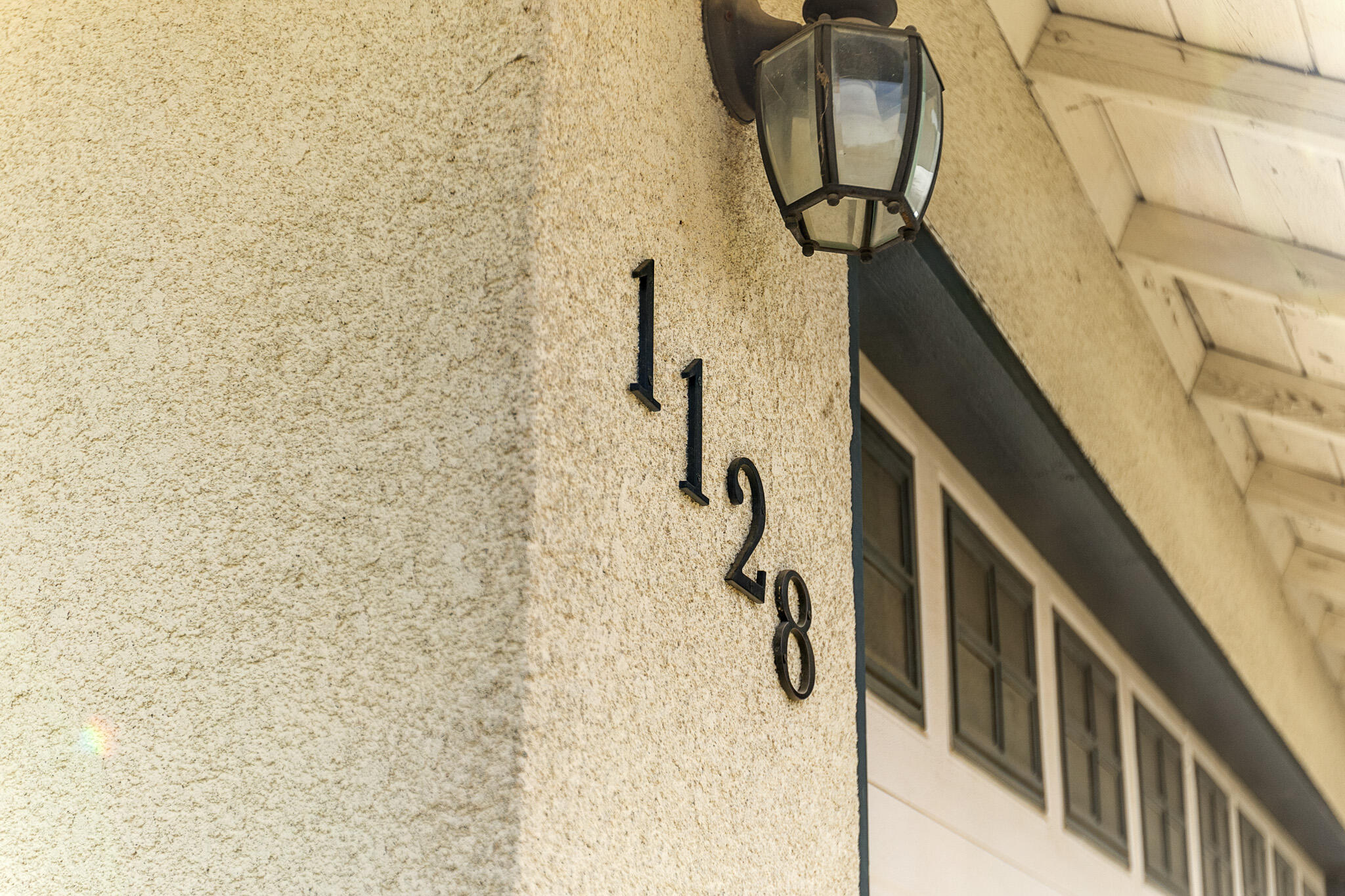 1128 N Noyes Ct, Visalia, CA 93291