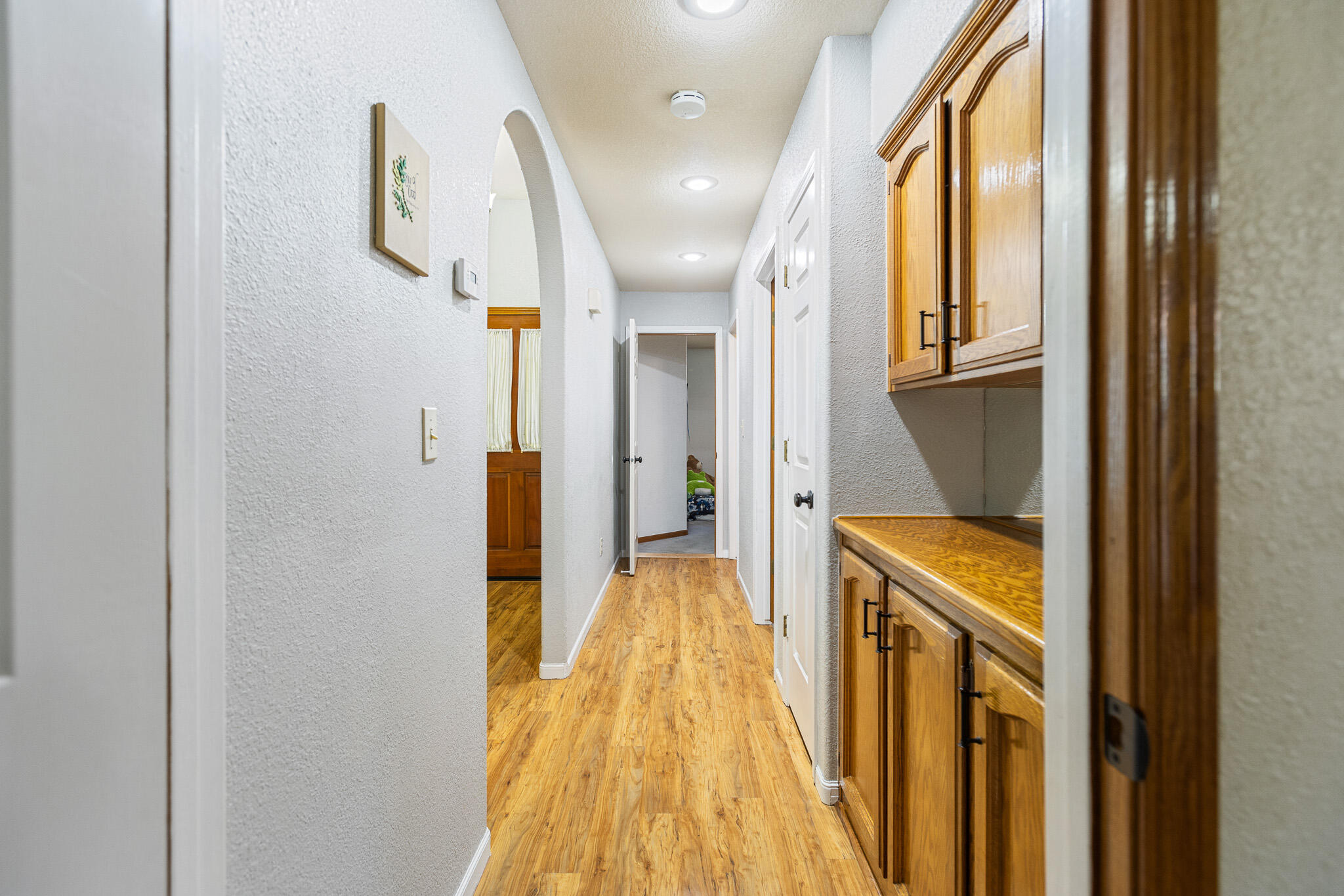 1128 N Noyes Ct, Visalia, CA 93291