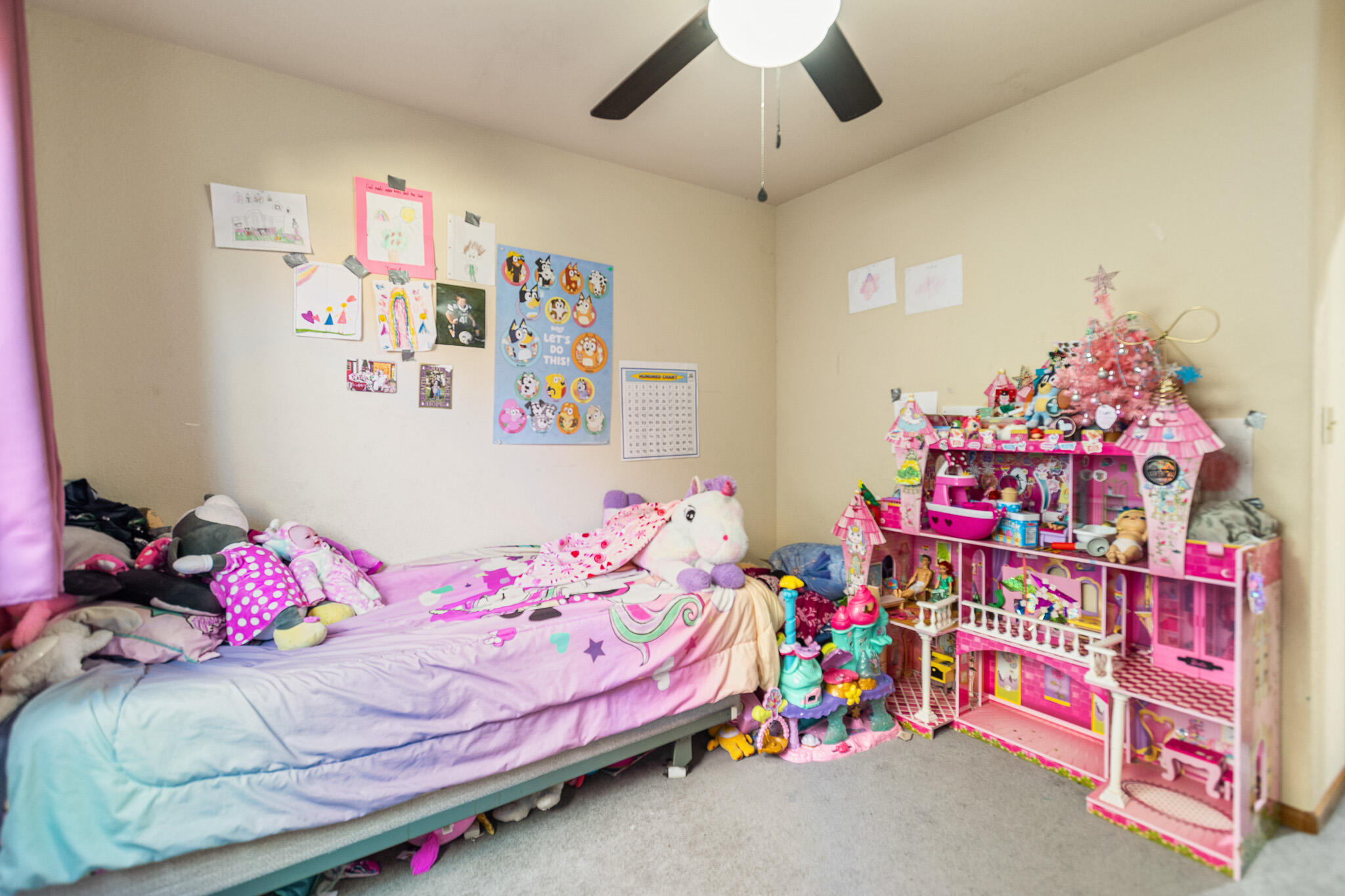 1128 N Noyes Ct, Visalia, CA 93291