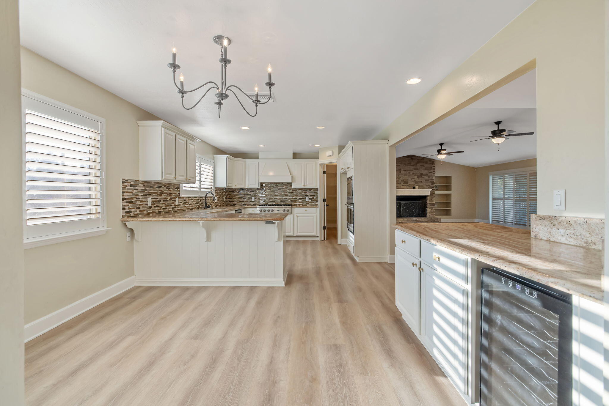 2212 W Sunset Dr, Visalia, CA 93291