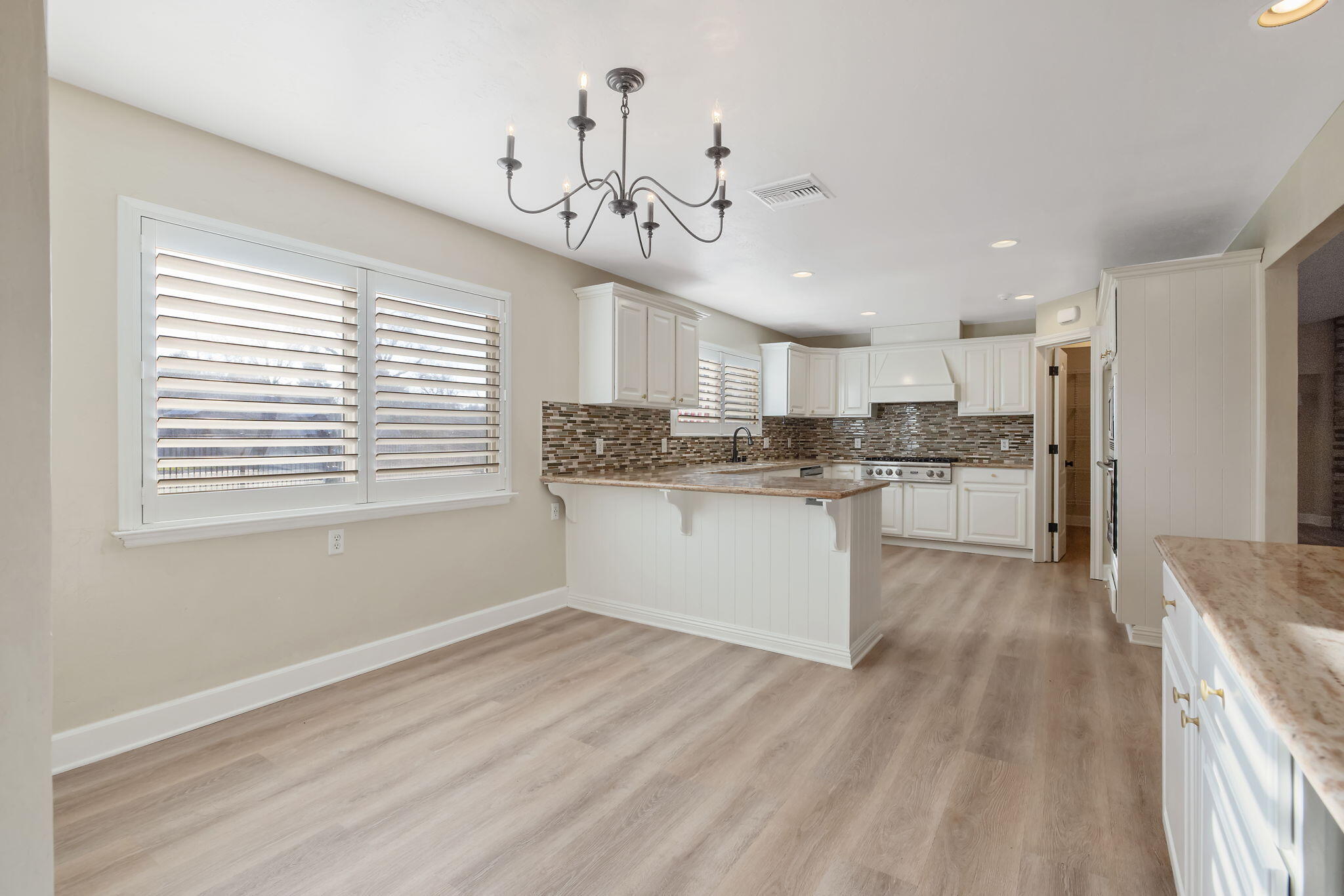 2212 W Sunset Dr, Visalia, CA 93291