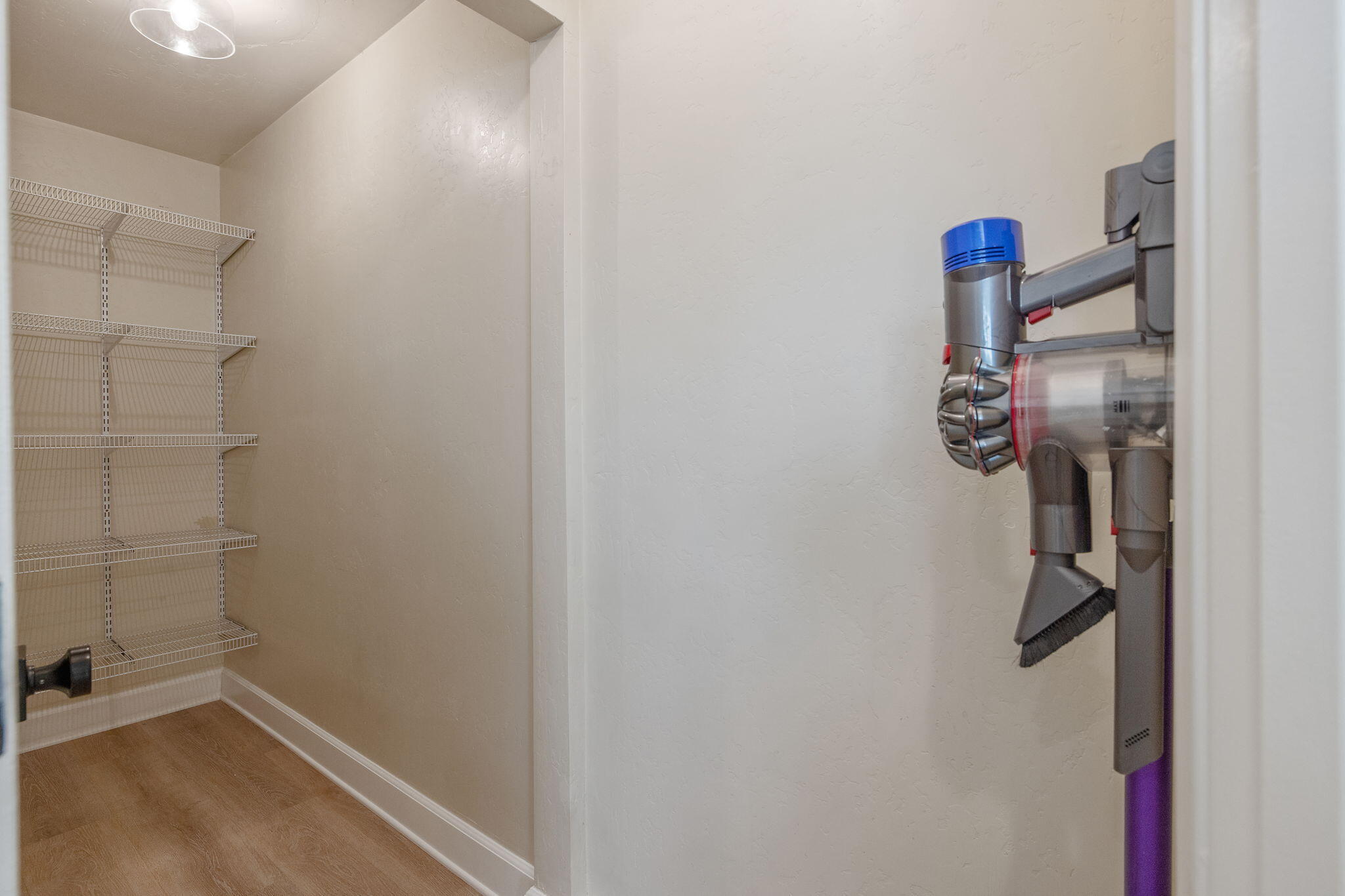 2212 W Sunset Dr, Visalia, CA 93291