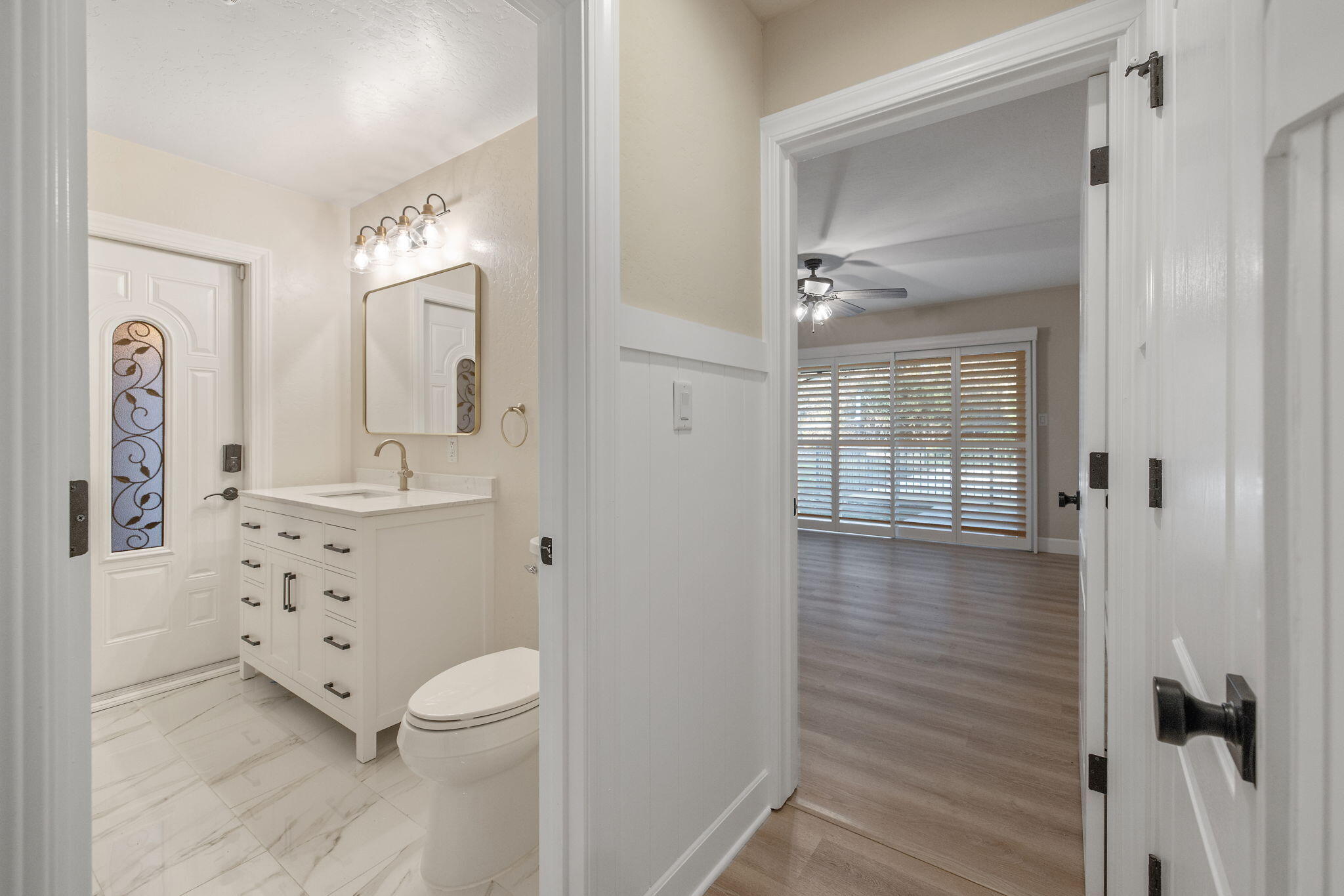 2212 W Sunset Dr, Visalia, CA 93291