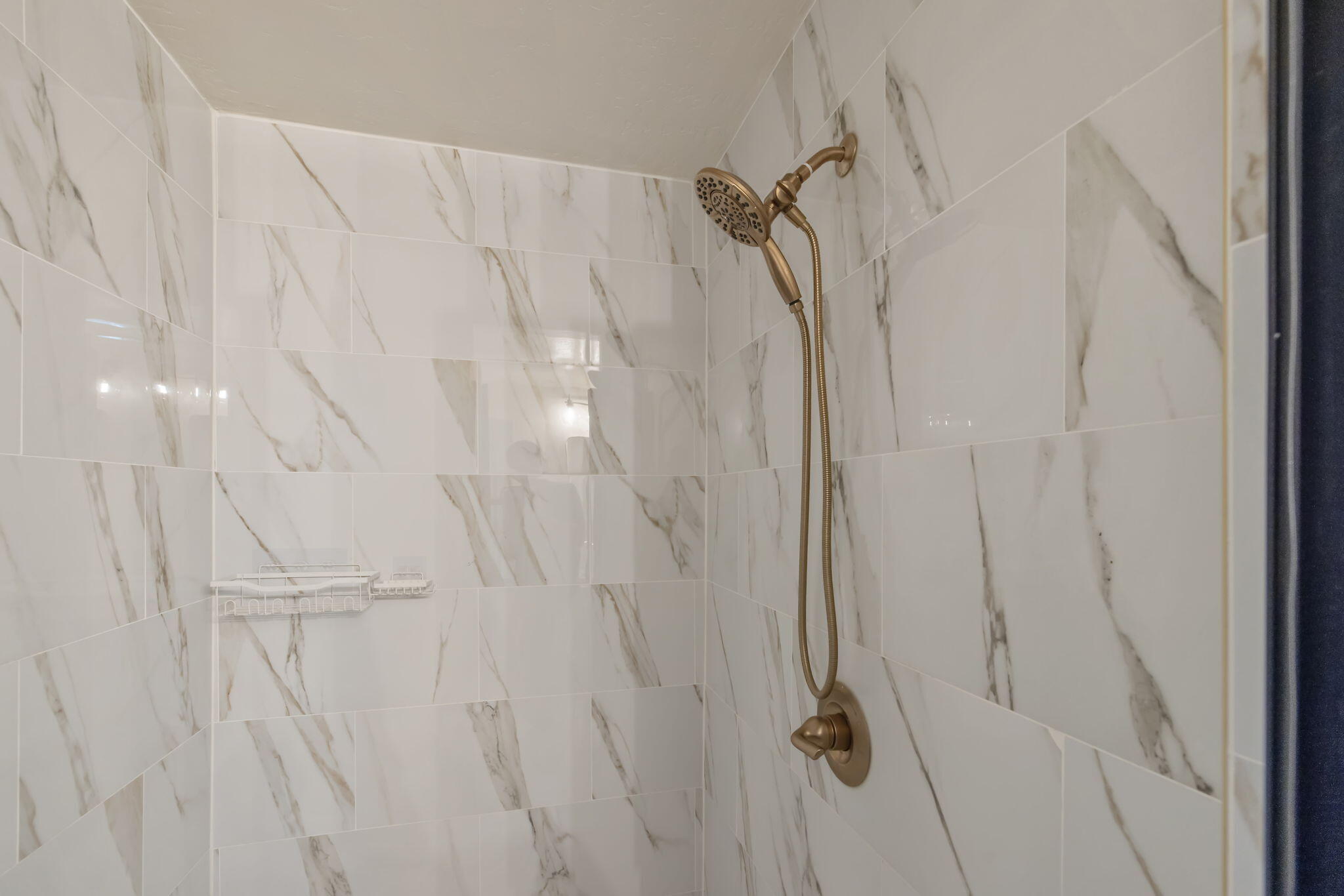 2212 W Sunset Dr, Visalia, CA 93291