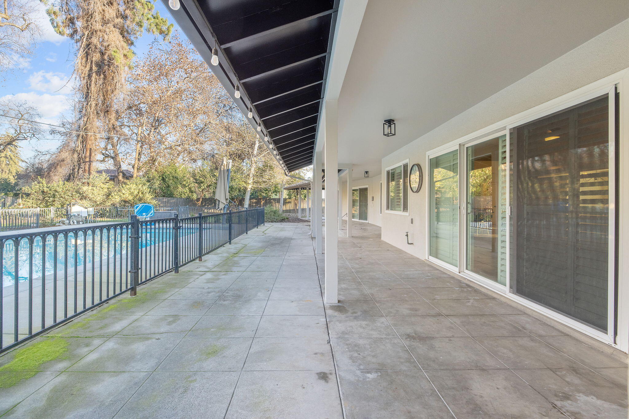 2212 W Sunset Dr, Visalia, CA 93291