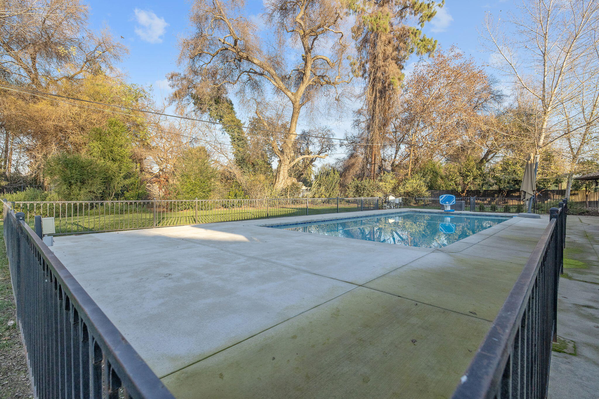 2212 W Sunset Dr, Visalia, CA 93291