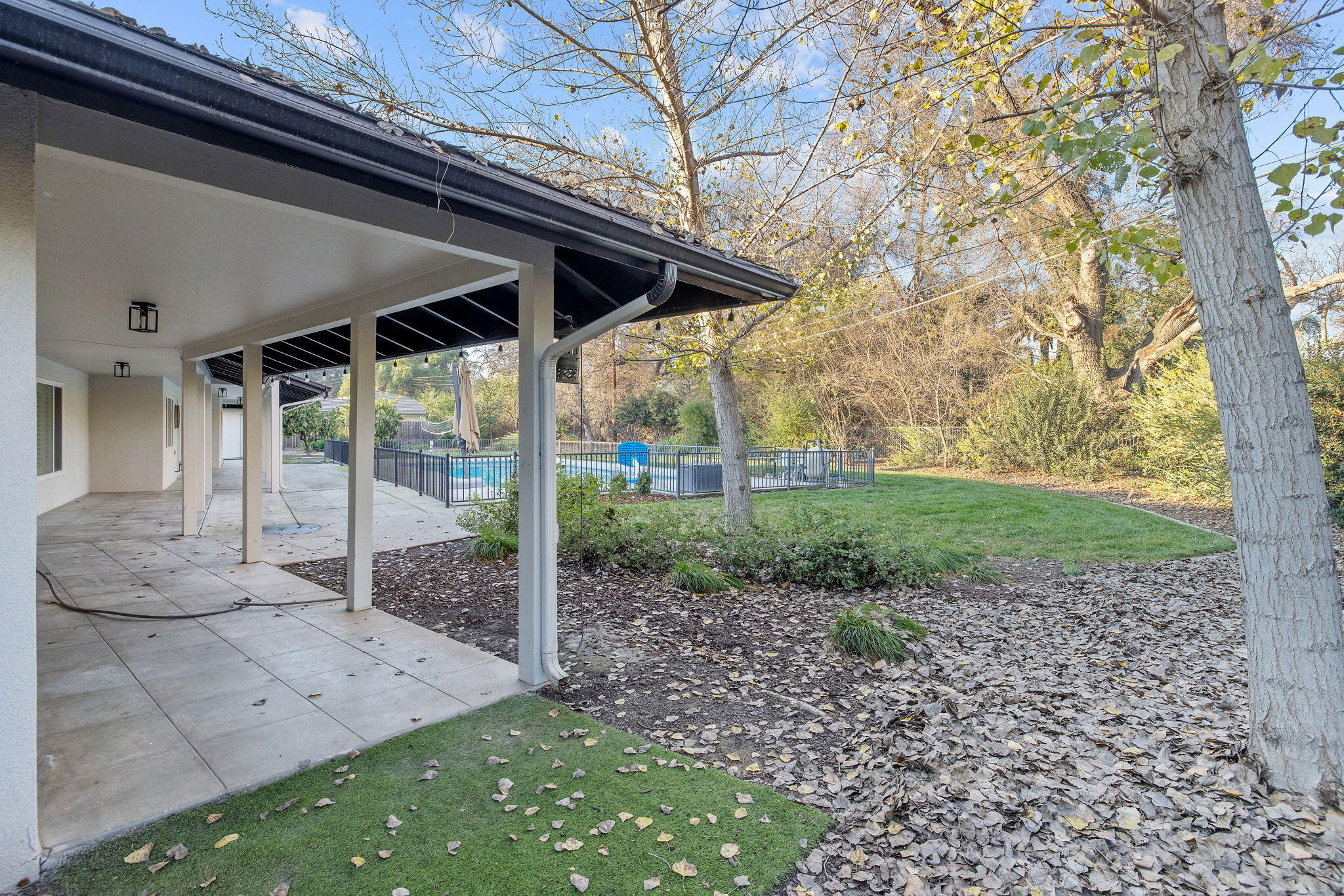 2212 W Sunset Dr, Visalia, CA 93291