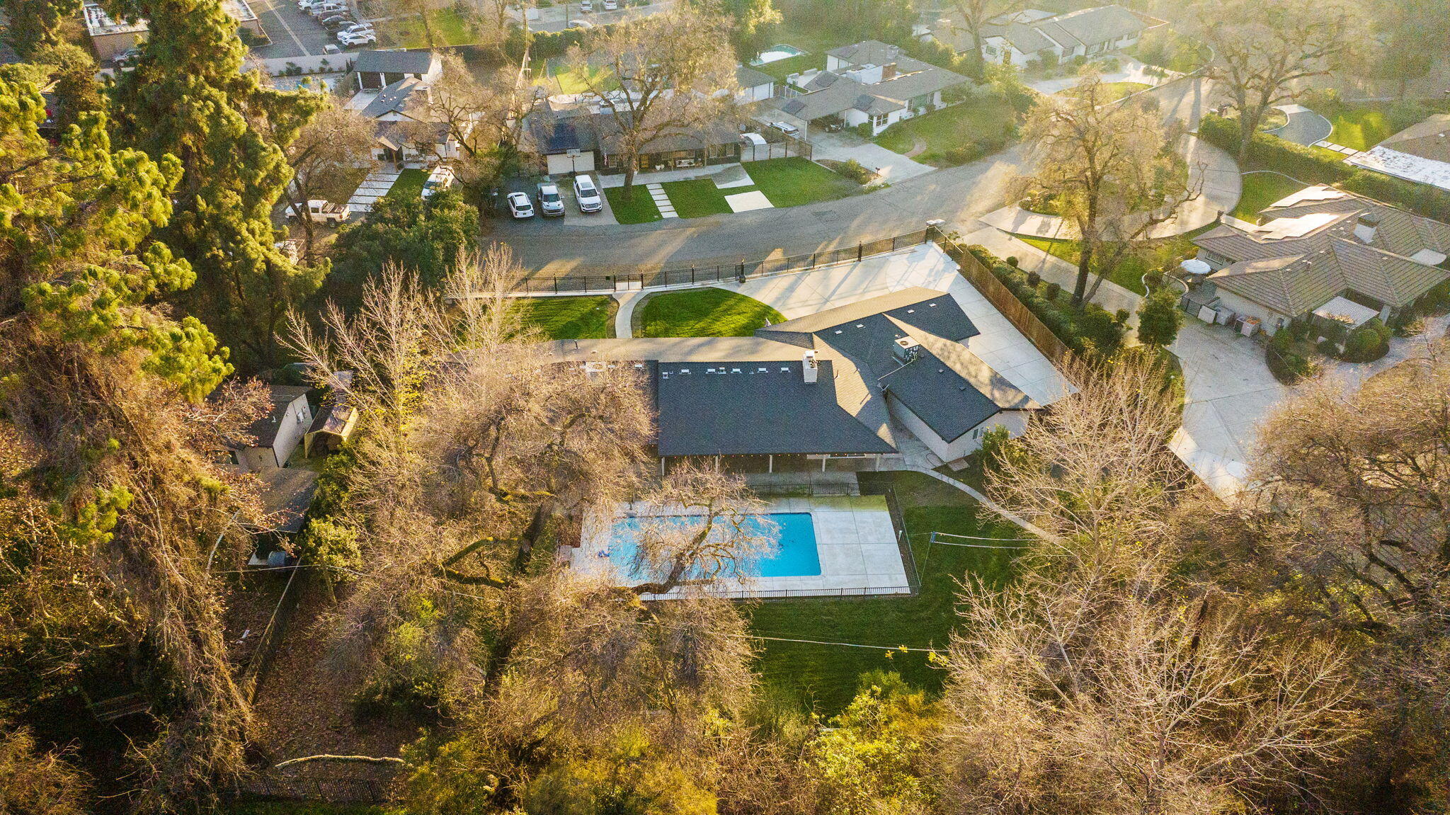 2212 W Sunset Dr, Visalia, CA 93291