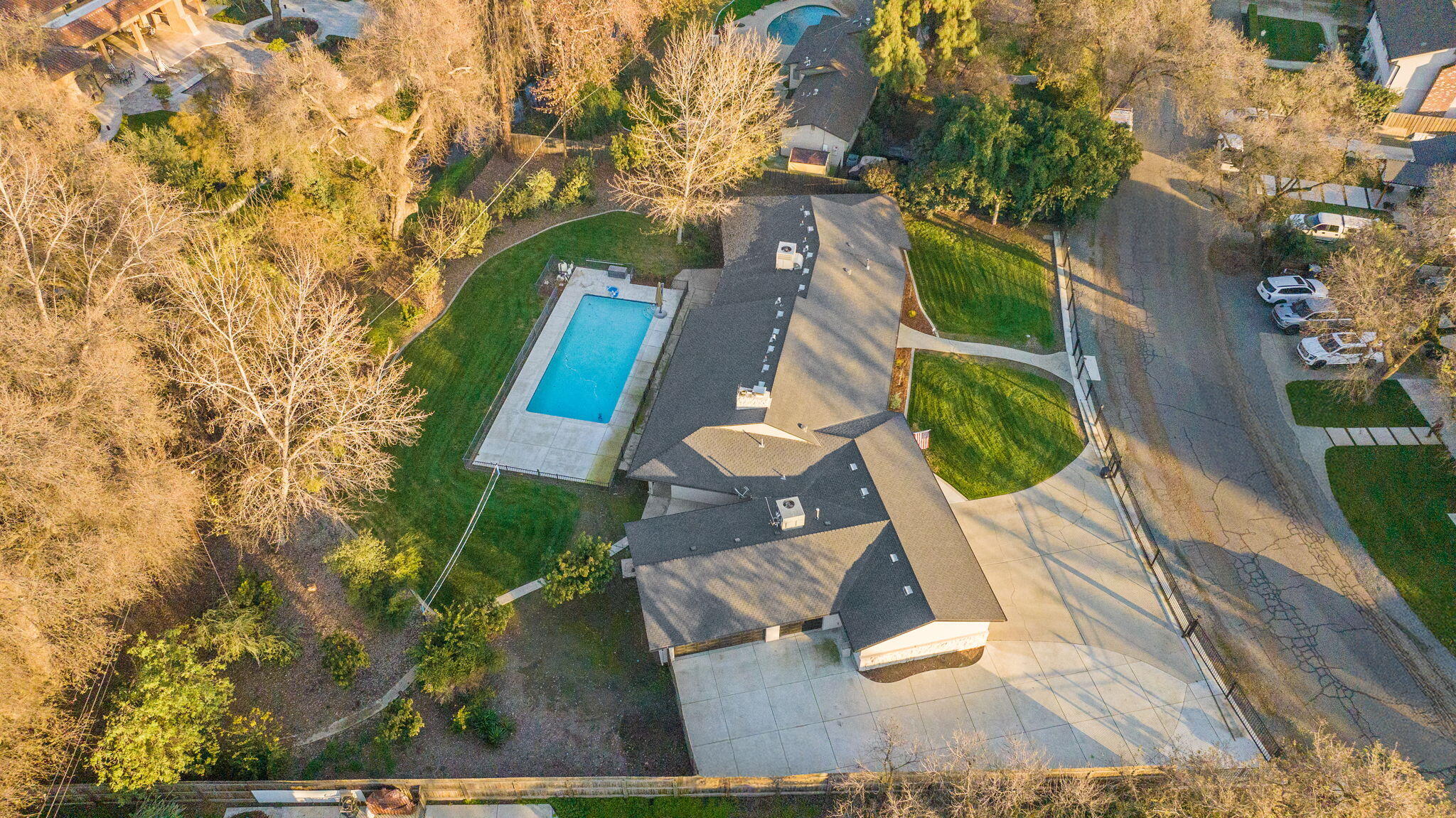 2212 W Sunset Dr, Visalia, CA 93291