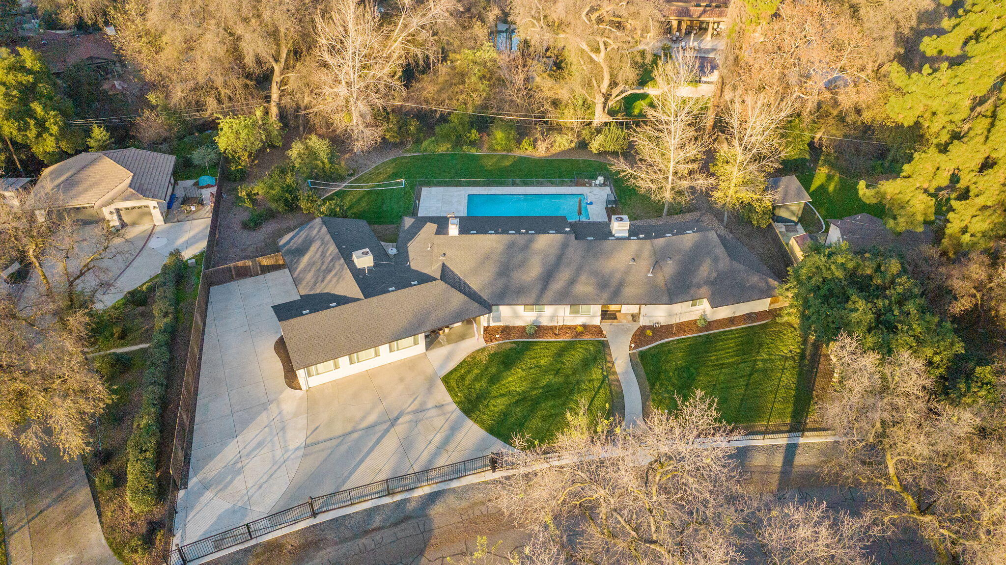 2212 W Sunset Dr, Visalia, CA 93291