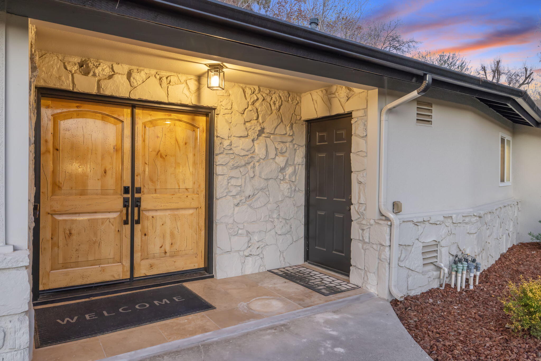 2212 W Sunset Dr, Visalia, CA 93291