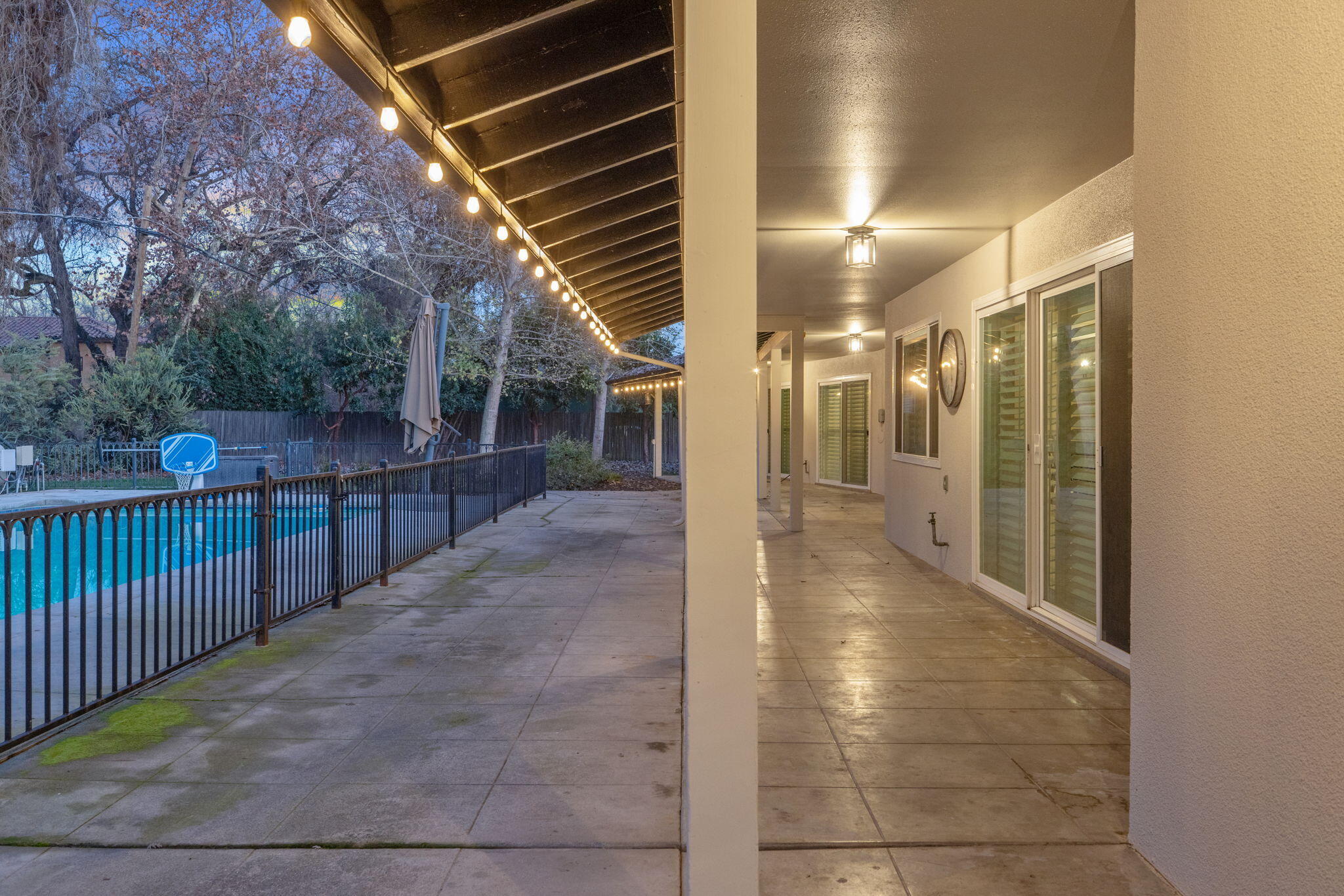 2212 W Sunset Dr, Visalia, CA 93291