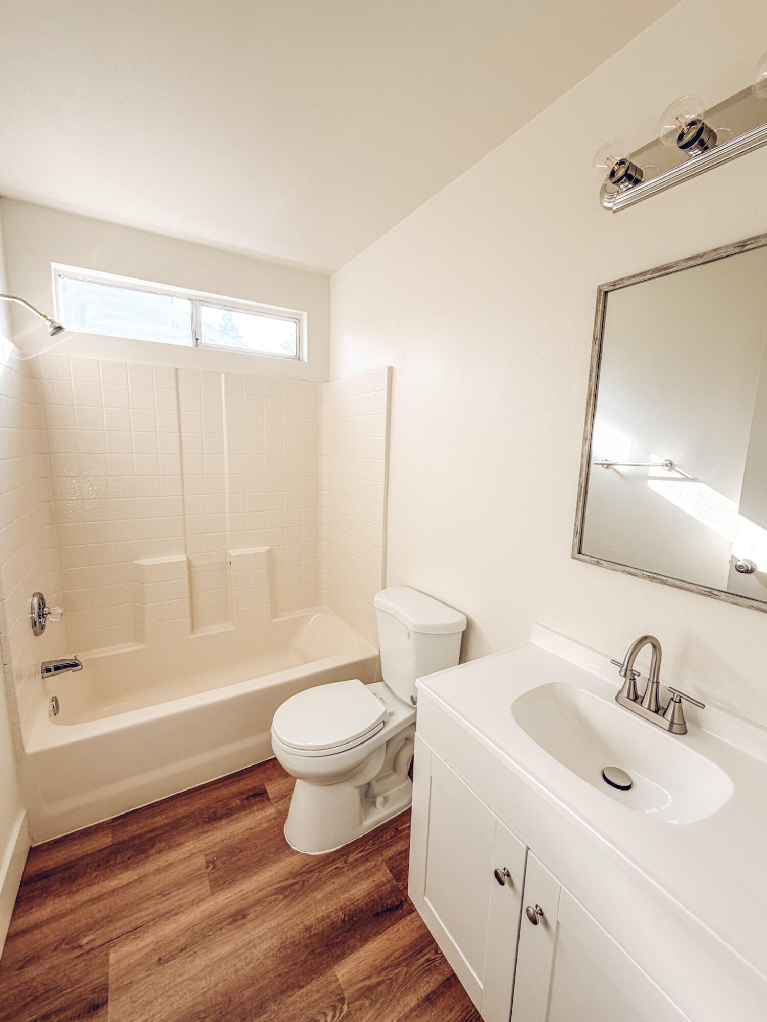 965 N Cottage St, Porterville, CA 93257