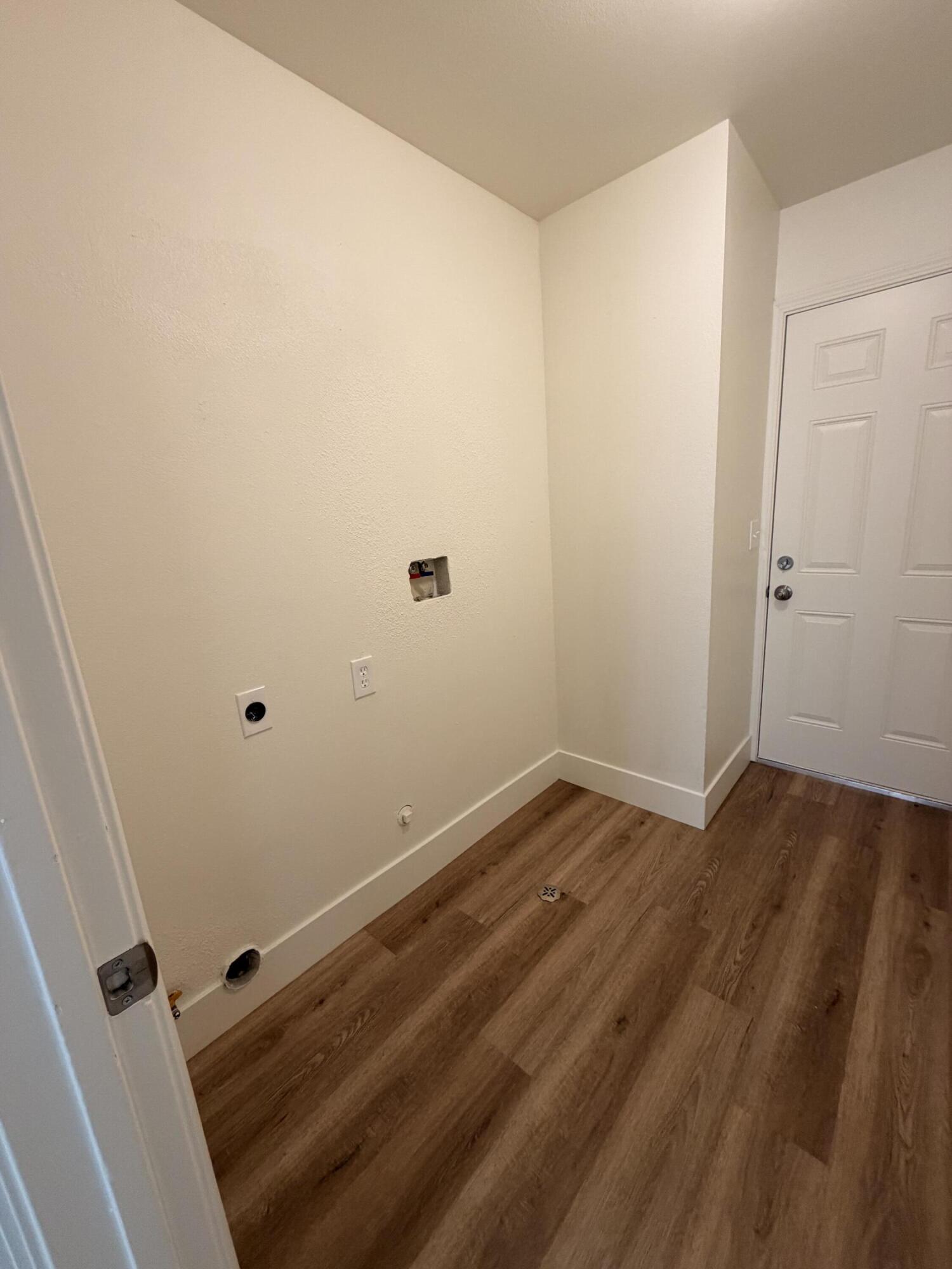 965 N Cottage St, Porterville, CA 93257