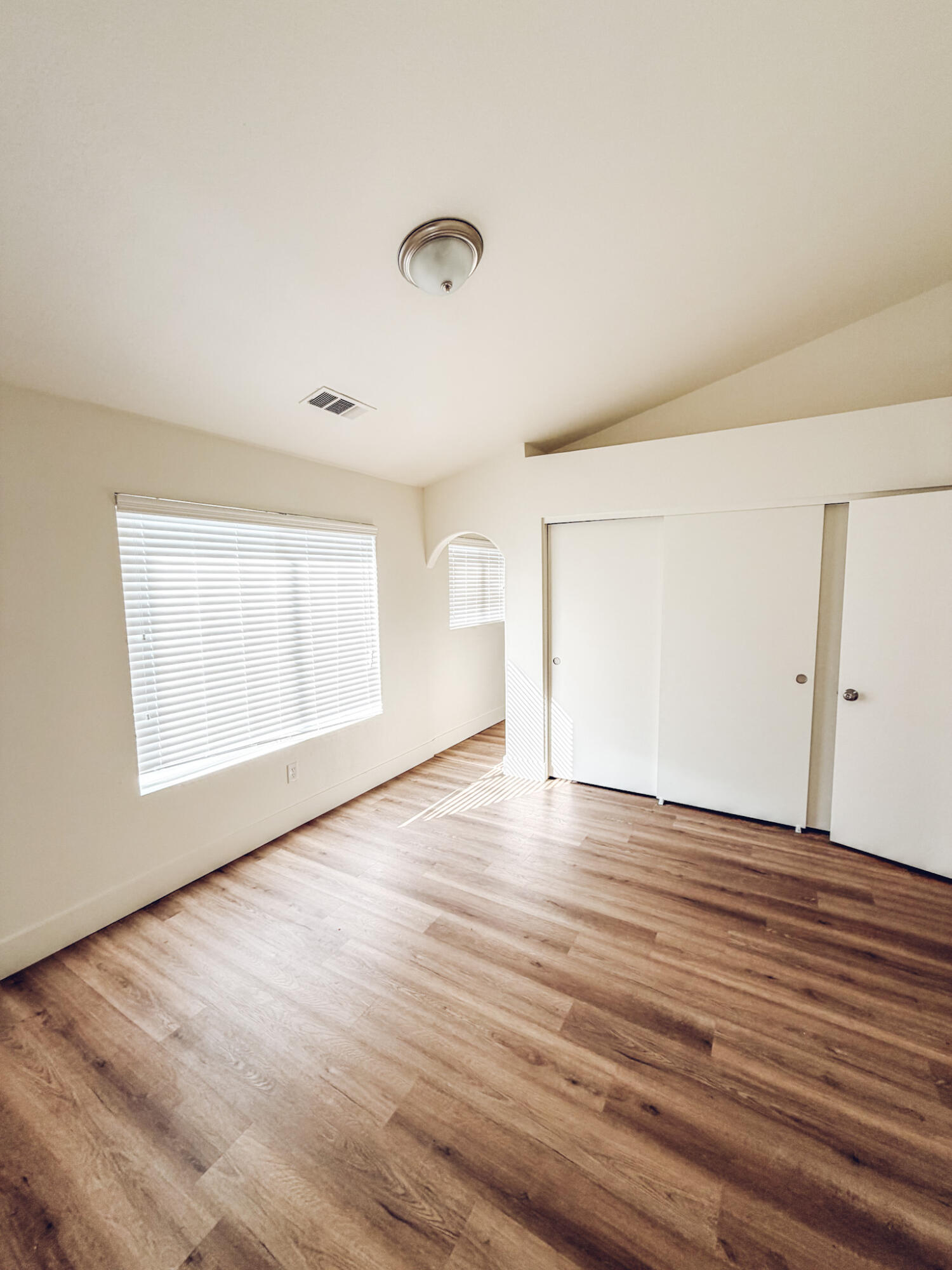 965 N Cottage St, Porterville, CA 93257