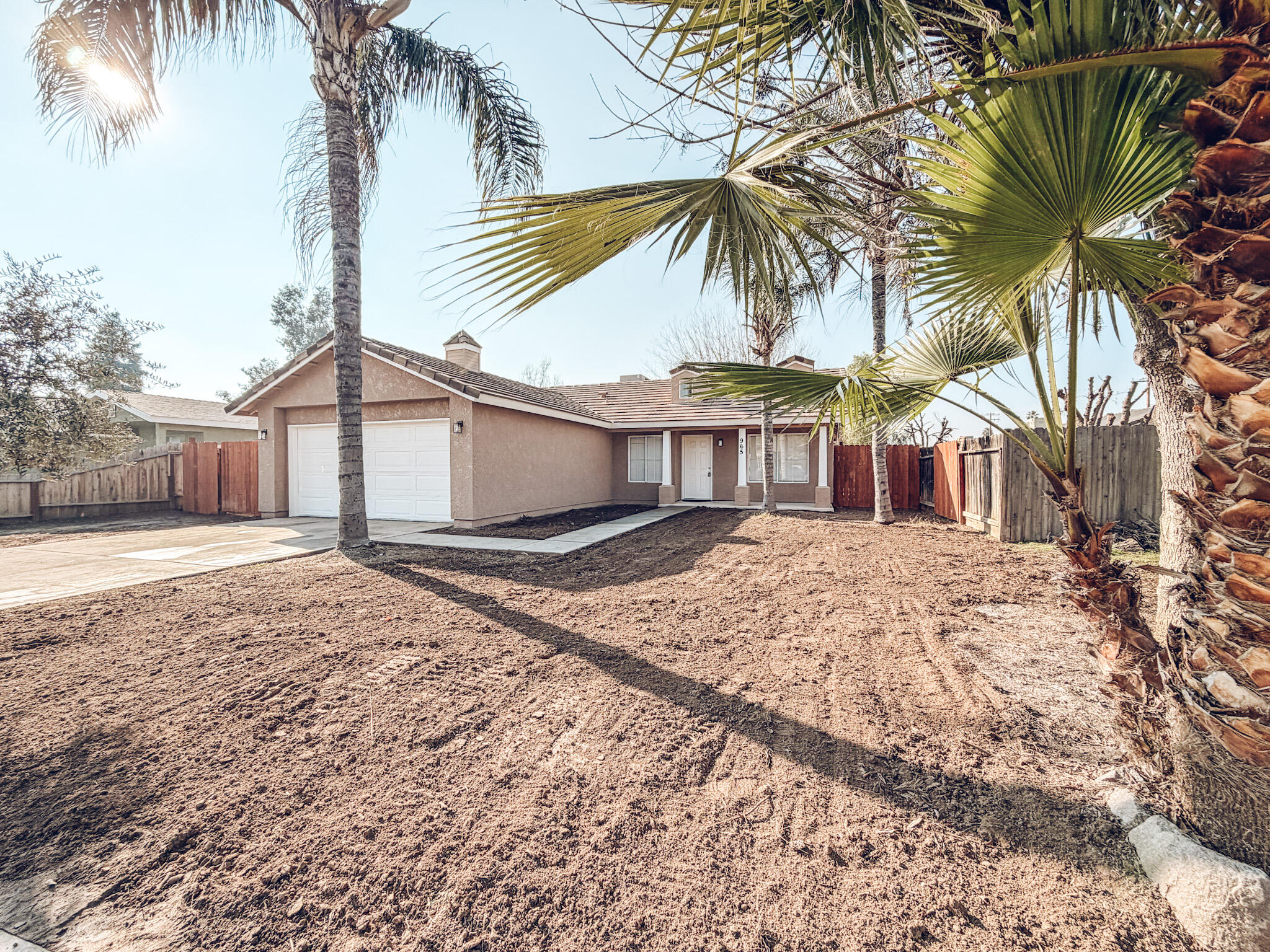 965 N Cottage St, Porterville, CA 93257