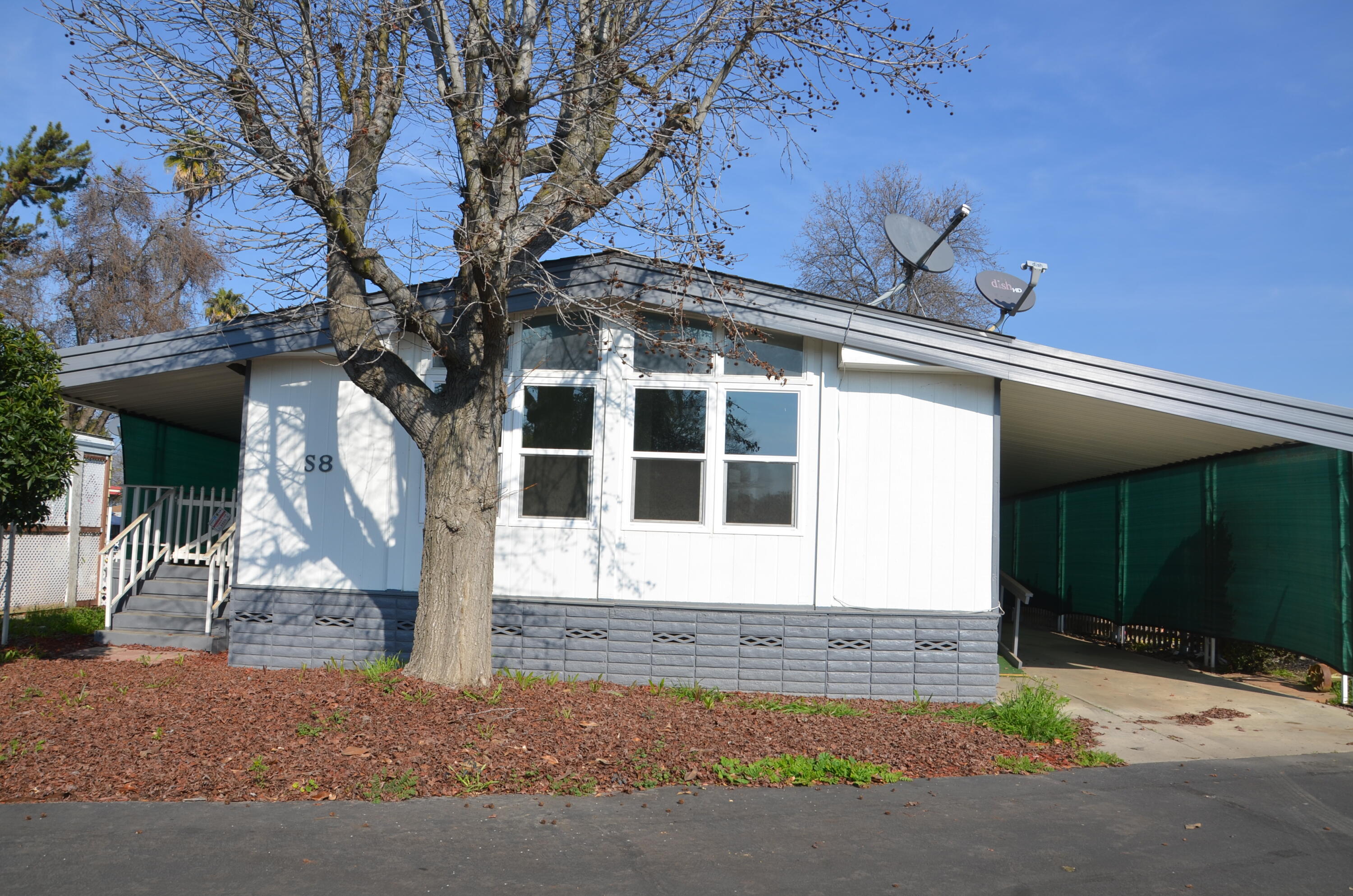 2400 W Midvalley Ave #S8, Visalia, CA 93277