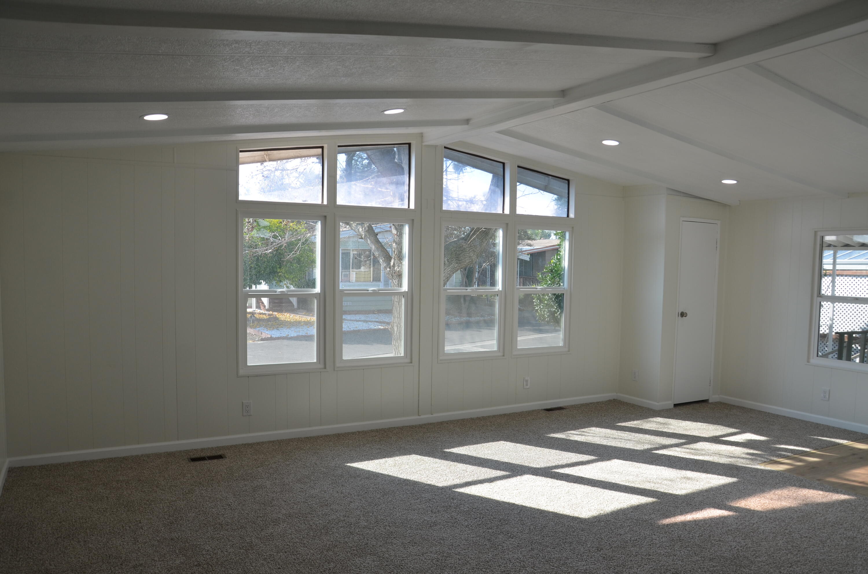 2400 W Midvalley Ave #S8, Visalia, CA 93277