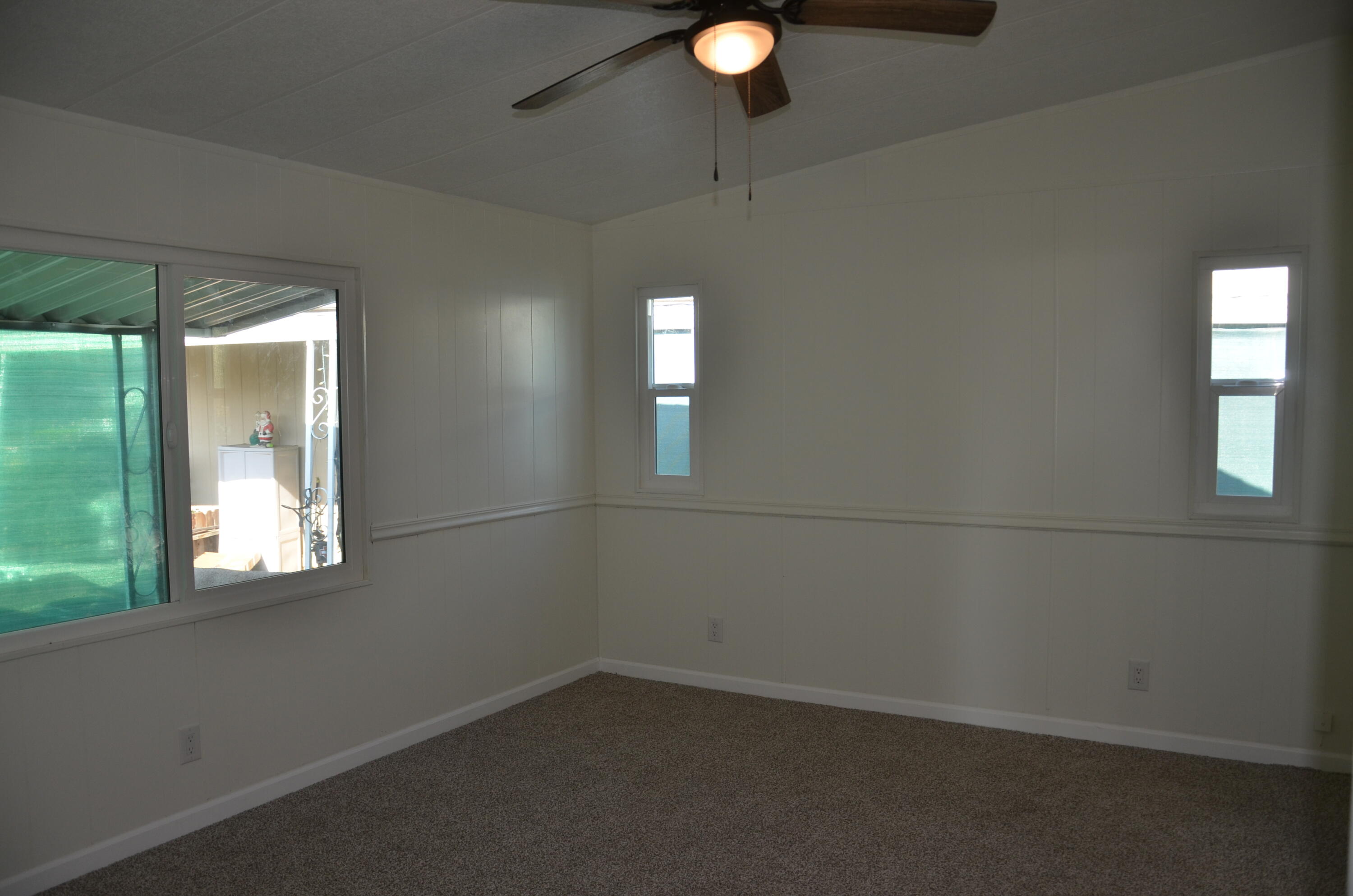 2400 W Midvalley Ave #S8, Visalia, CA 93277