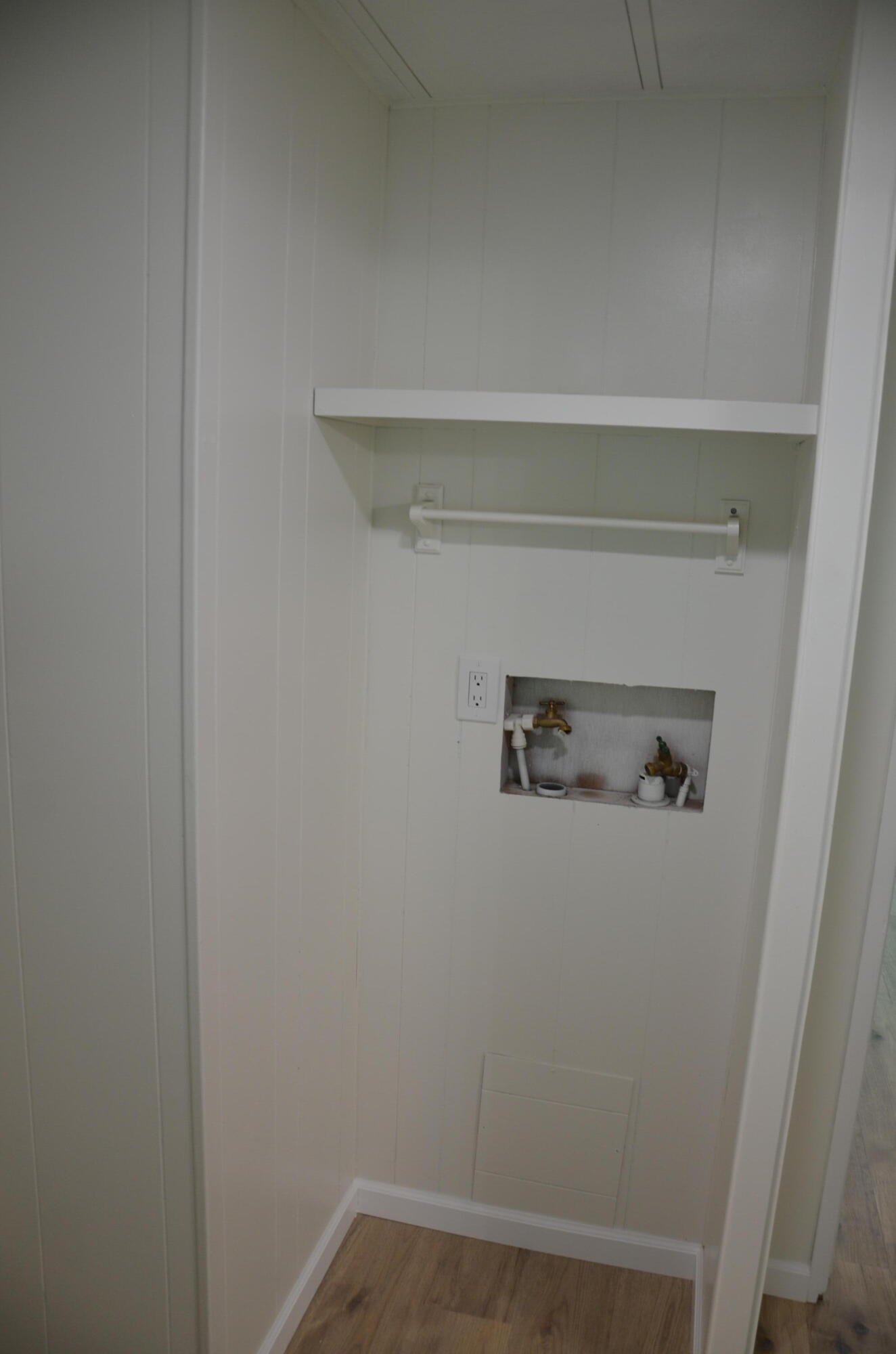 2400 W Midvalley Ave #S8, Visalia, CA 93277