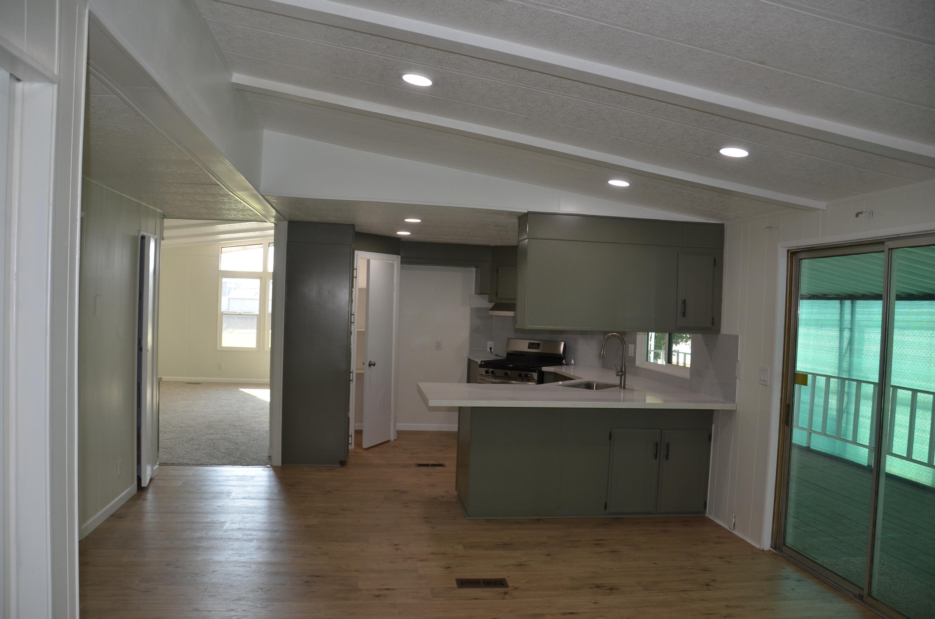 2400 W Midvalley Ave #S8, Visalia, CA 93277