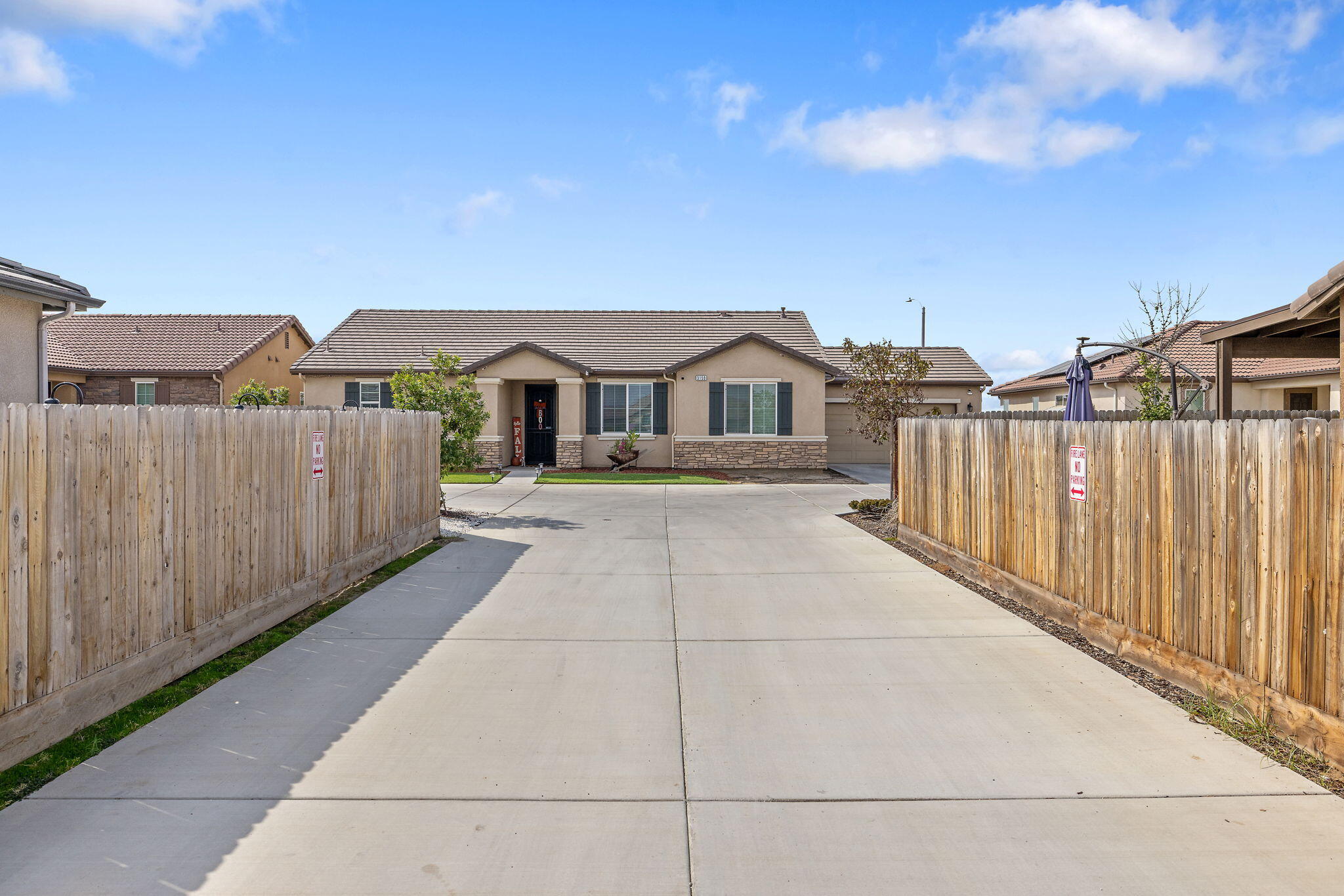 3159 Manchester St, Tulare, CA 93274