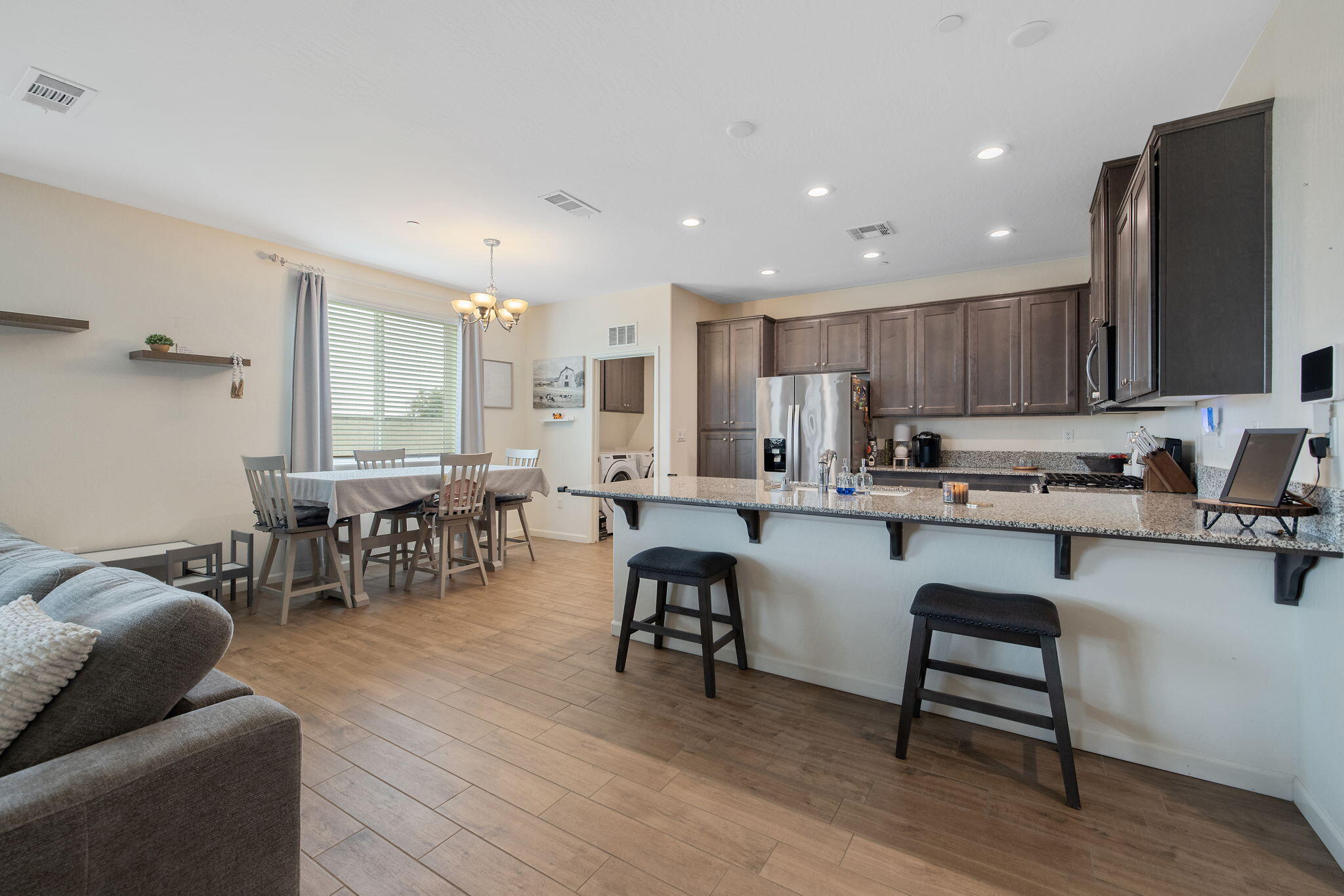 3159 Manchester St, Tulare, CA 93274