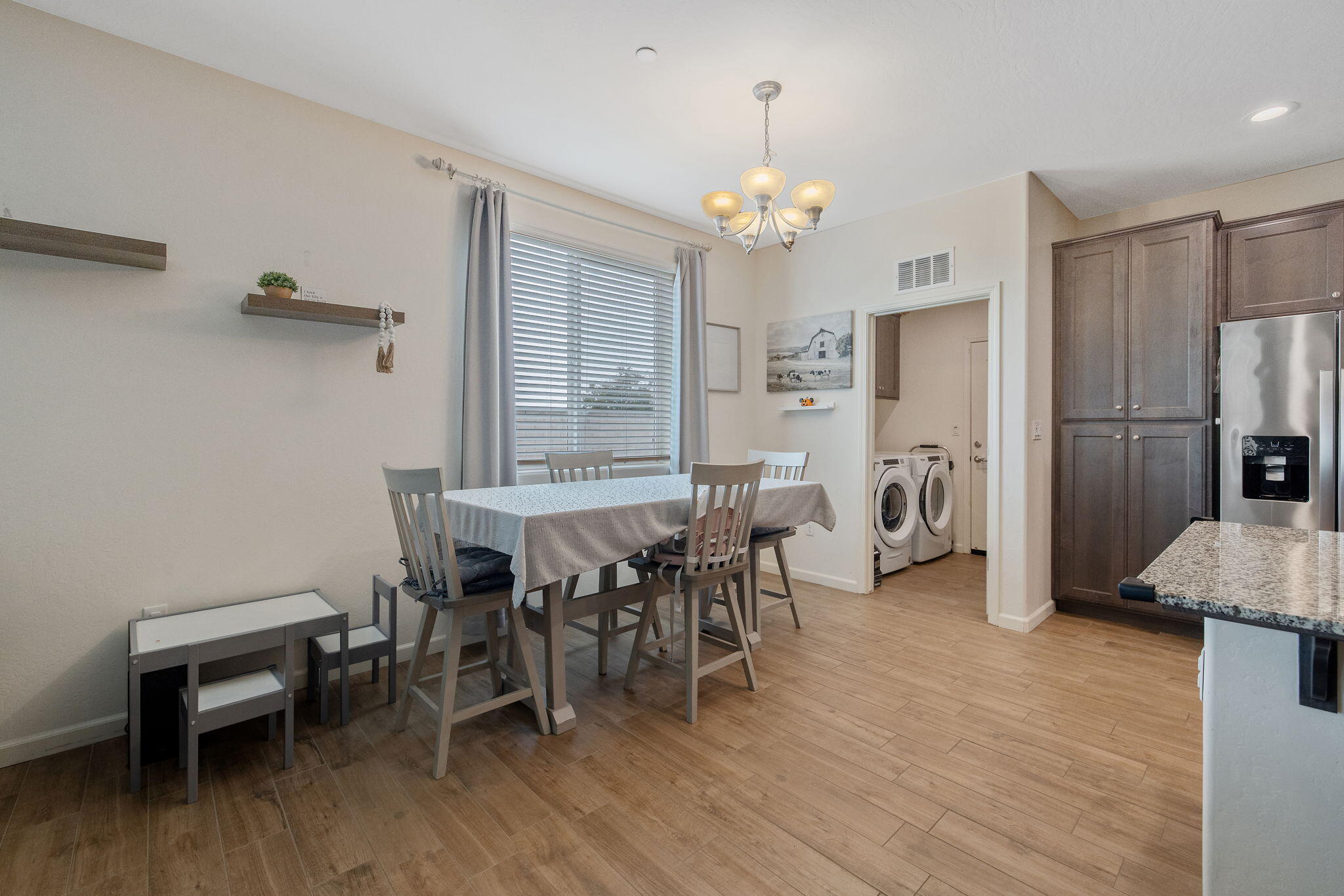 3159 Manchester St, Tulare, CA 93274