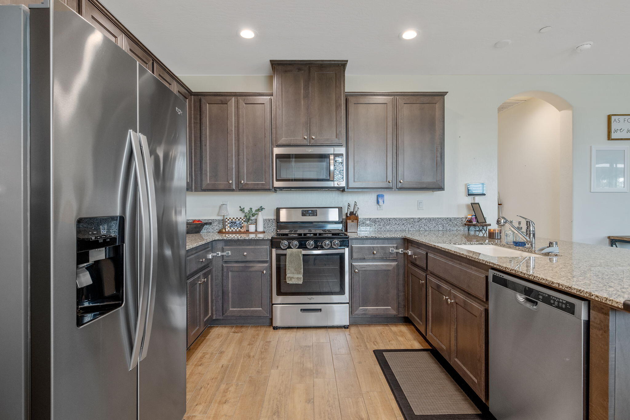 3159 Manchester St, Tulare, CA 93274