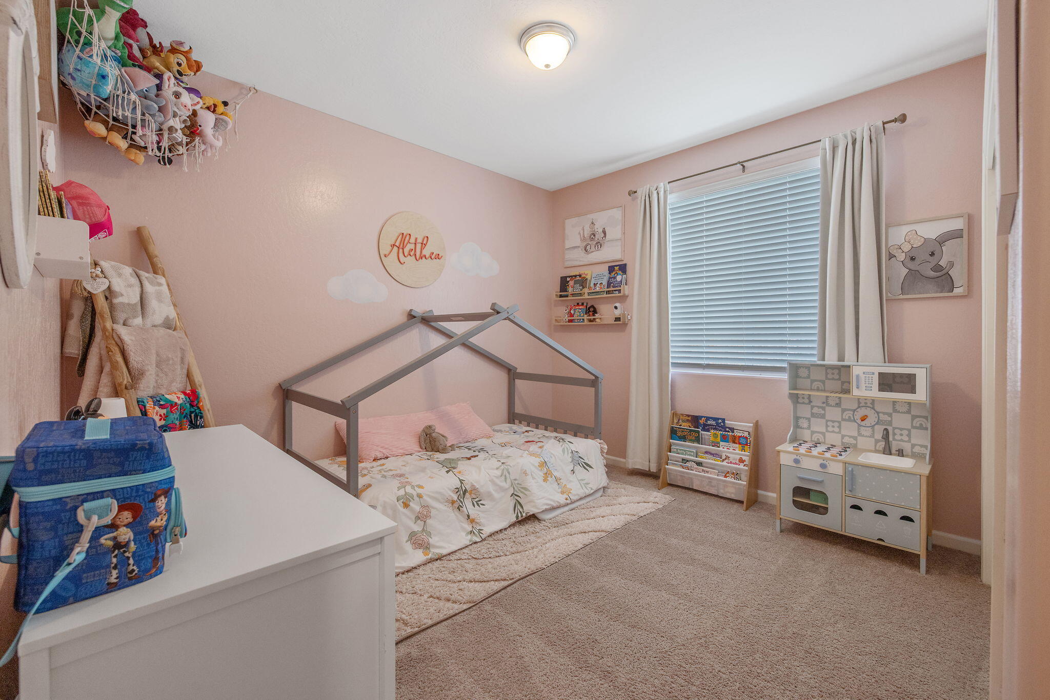 3159 Manchester St, Tulare, CA 93274