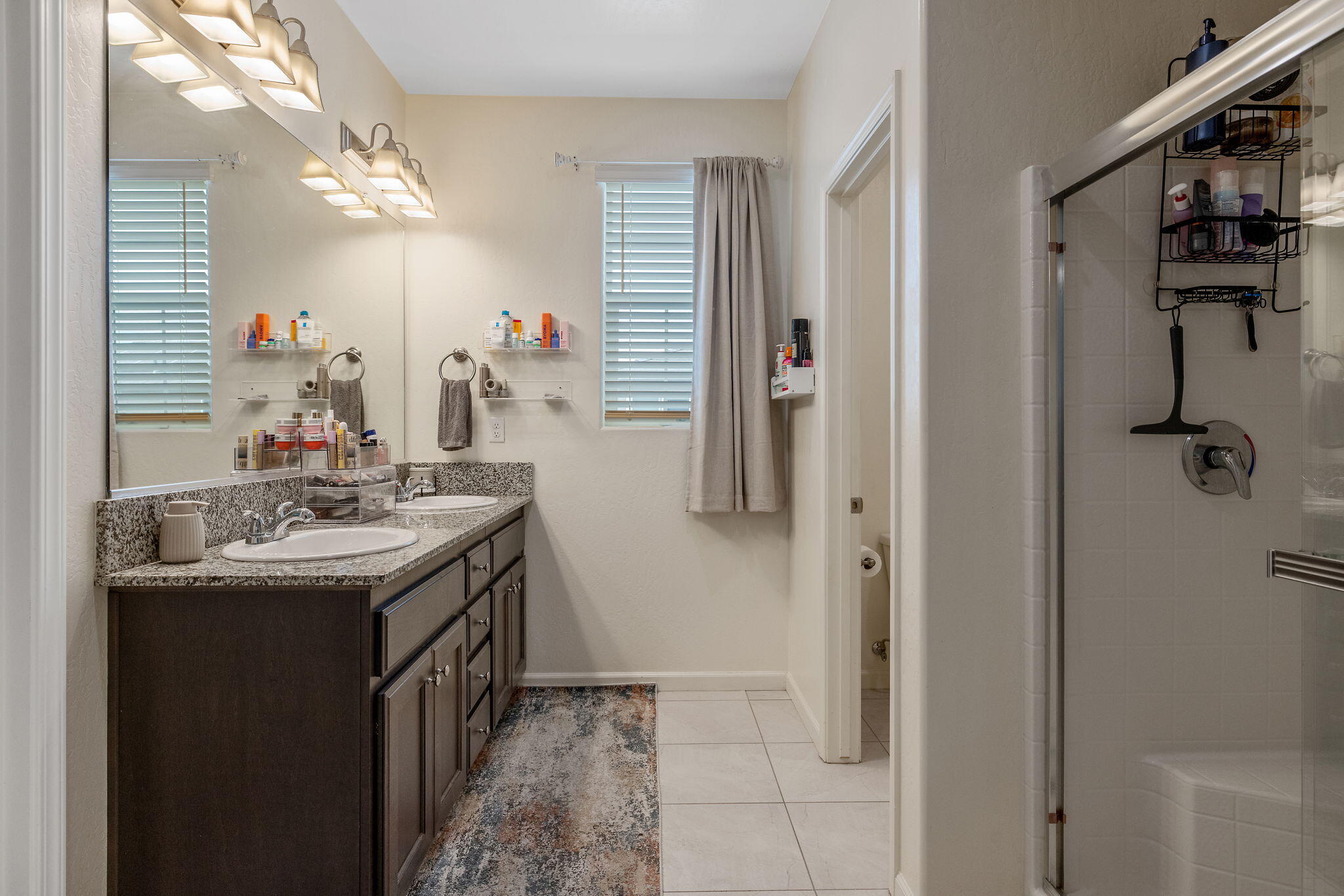 3159 Manchester St, Tulare, CA 93274