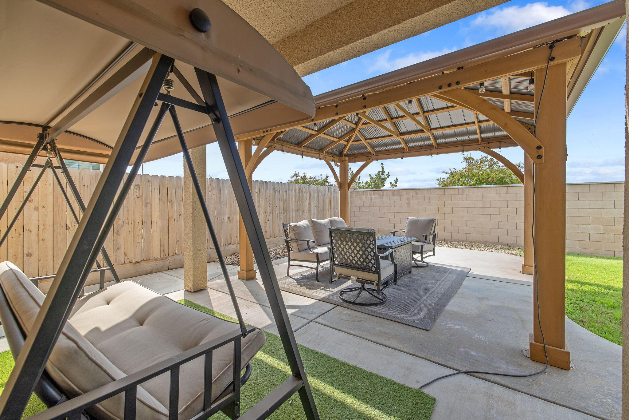 3159 Manchester St, Tulare, CA 93274