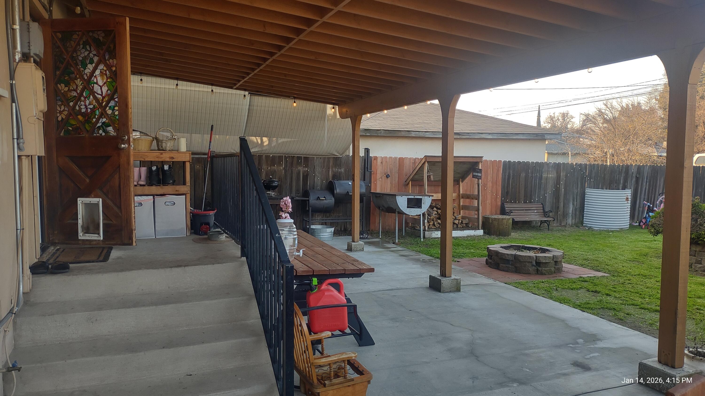 204 W Kanai Ave, Porterville, CA 93257