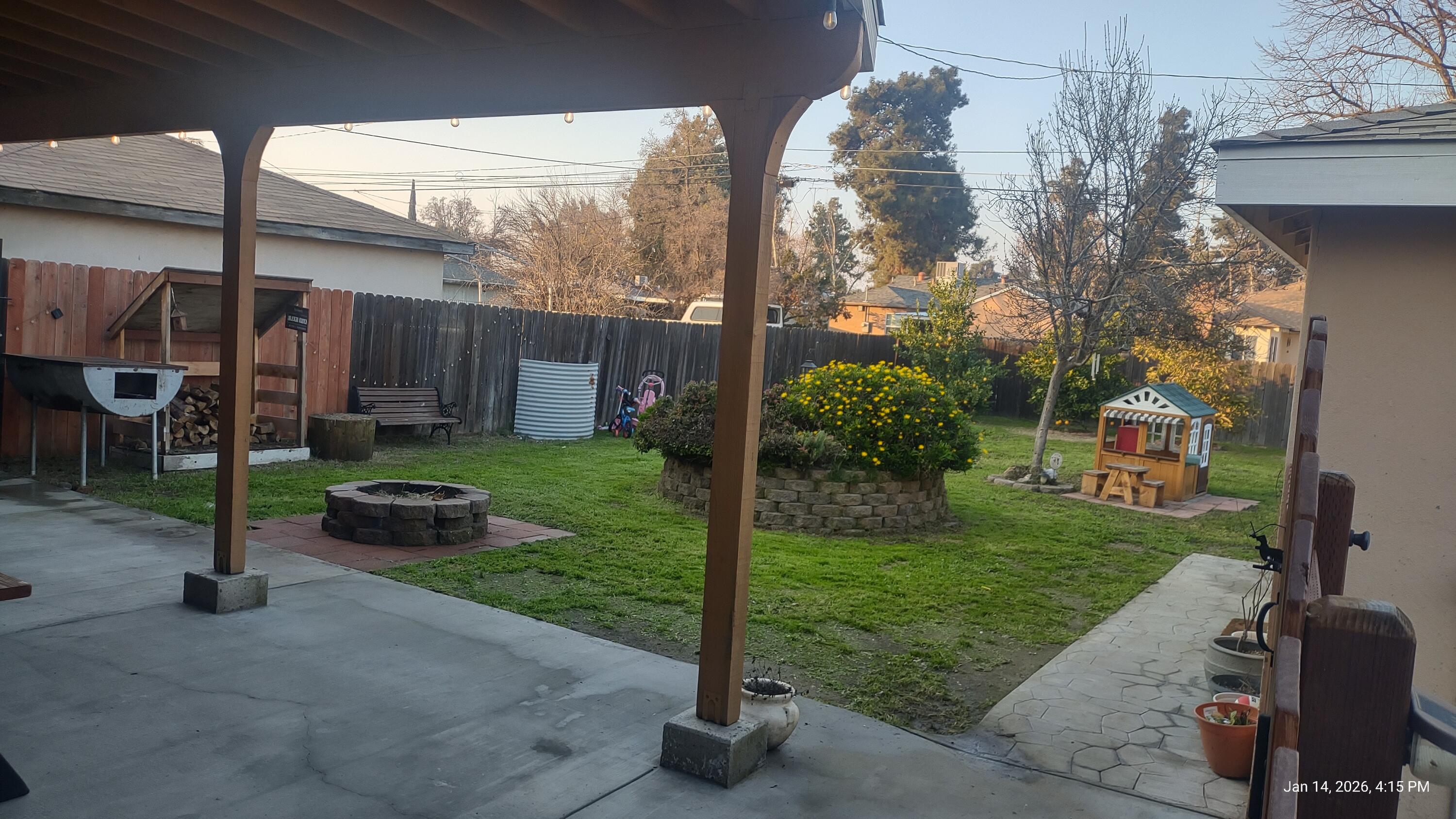 204 W Kanai Ave, Porterville, CA 93257