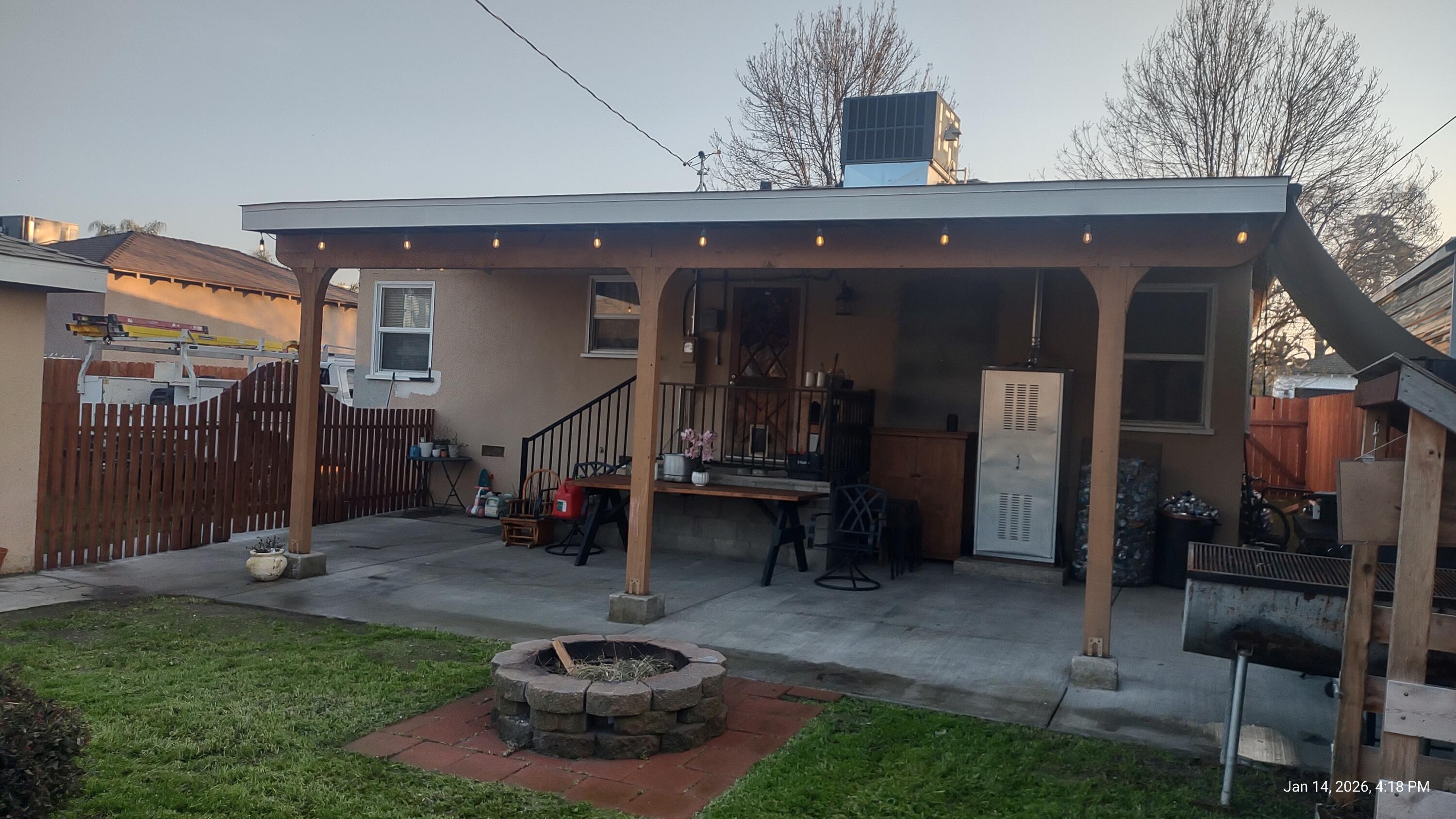 204 W Kanai Ave, Porterville, CA 93257
