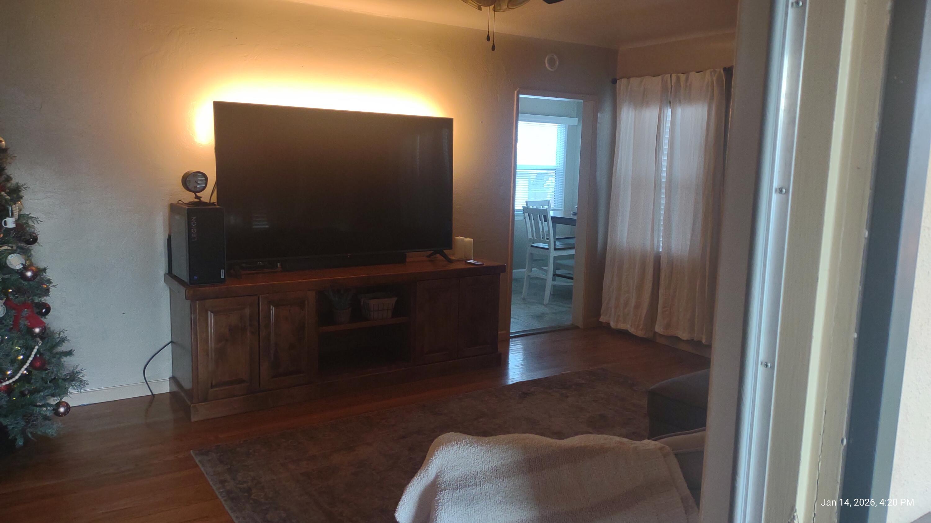 204 W Kanai Ave, Porterville, CA 93257