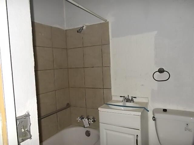 1010 N Turner St, Visalia, CA 93291