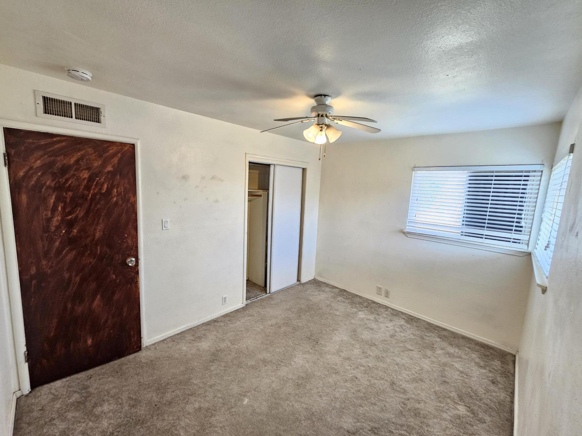 1544 E Bardsley Ave, Tulare, CA 93274