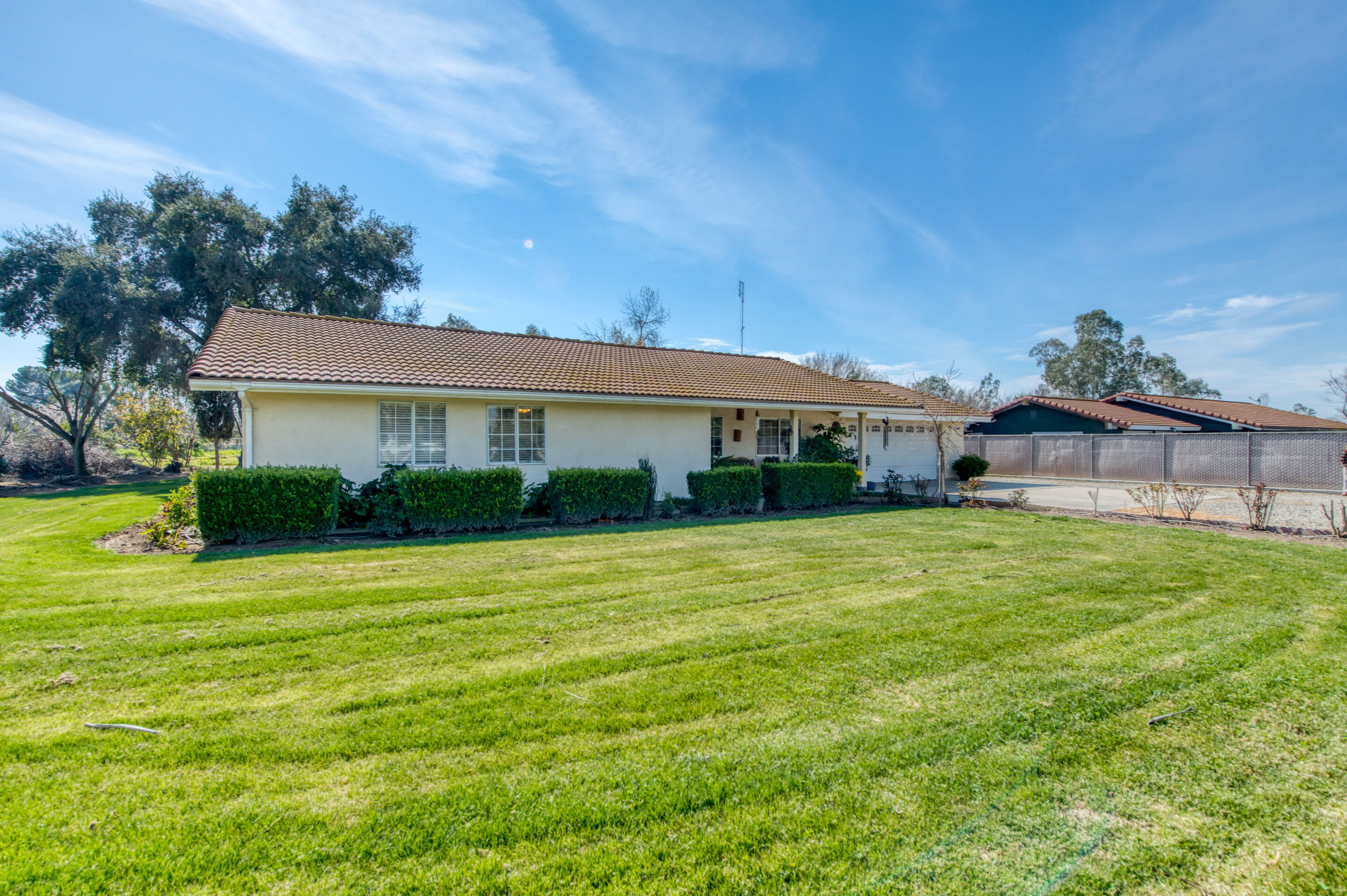 25540 Lynn Pl #B, Madera, CA 93638