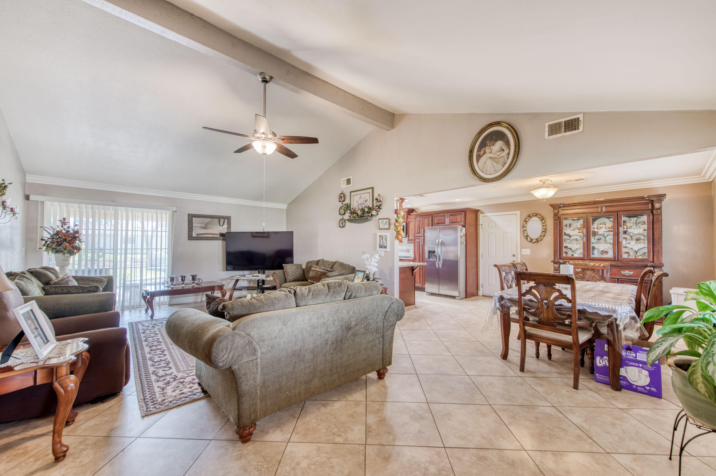 25540 Lynn Pl #B, Madera, CA 93638