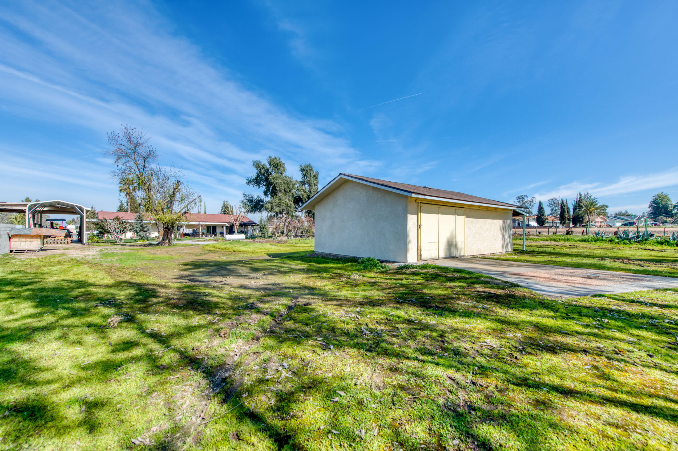 25540 Lynn Pl #B, Madera, CA 93638