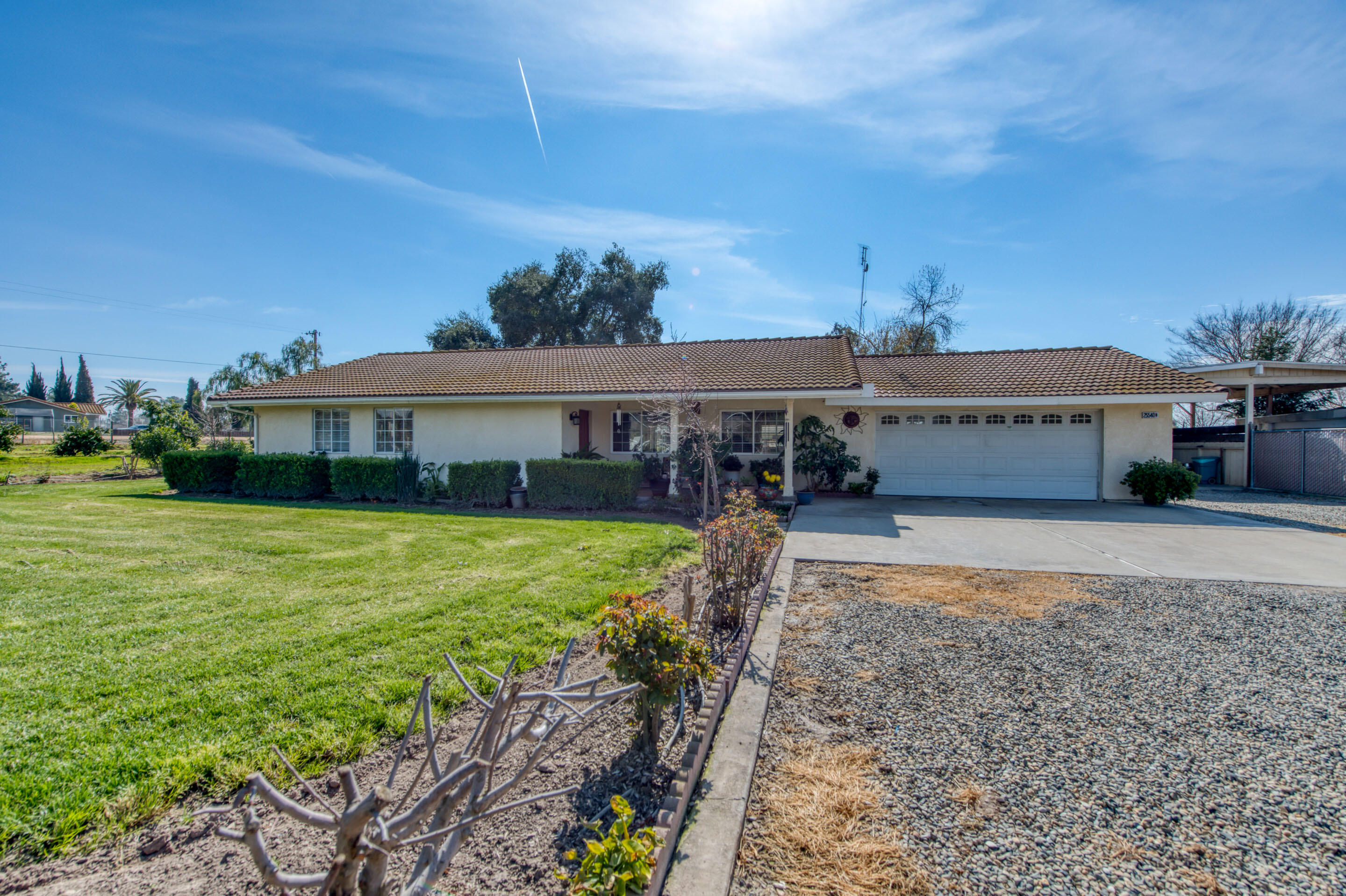 25540 Lynn Pl #B, Madera, CA 93638