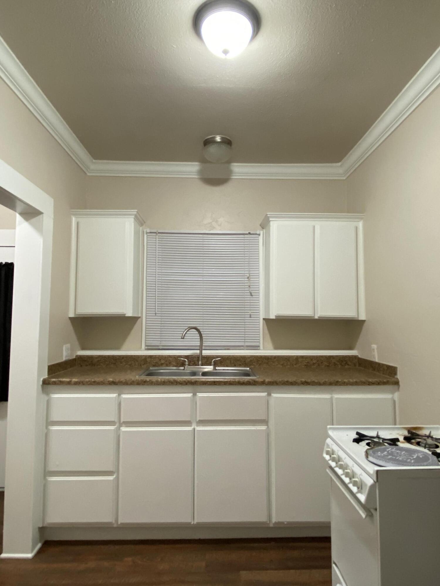 237 S C St, Exeter, CA 93221