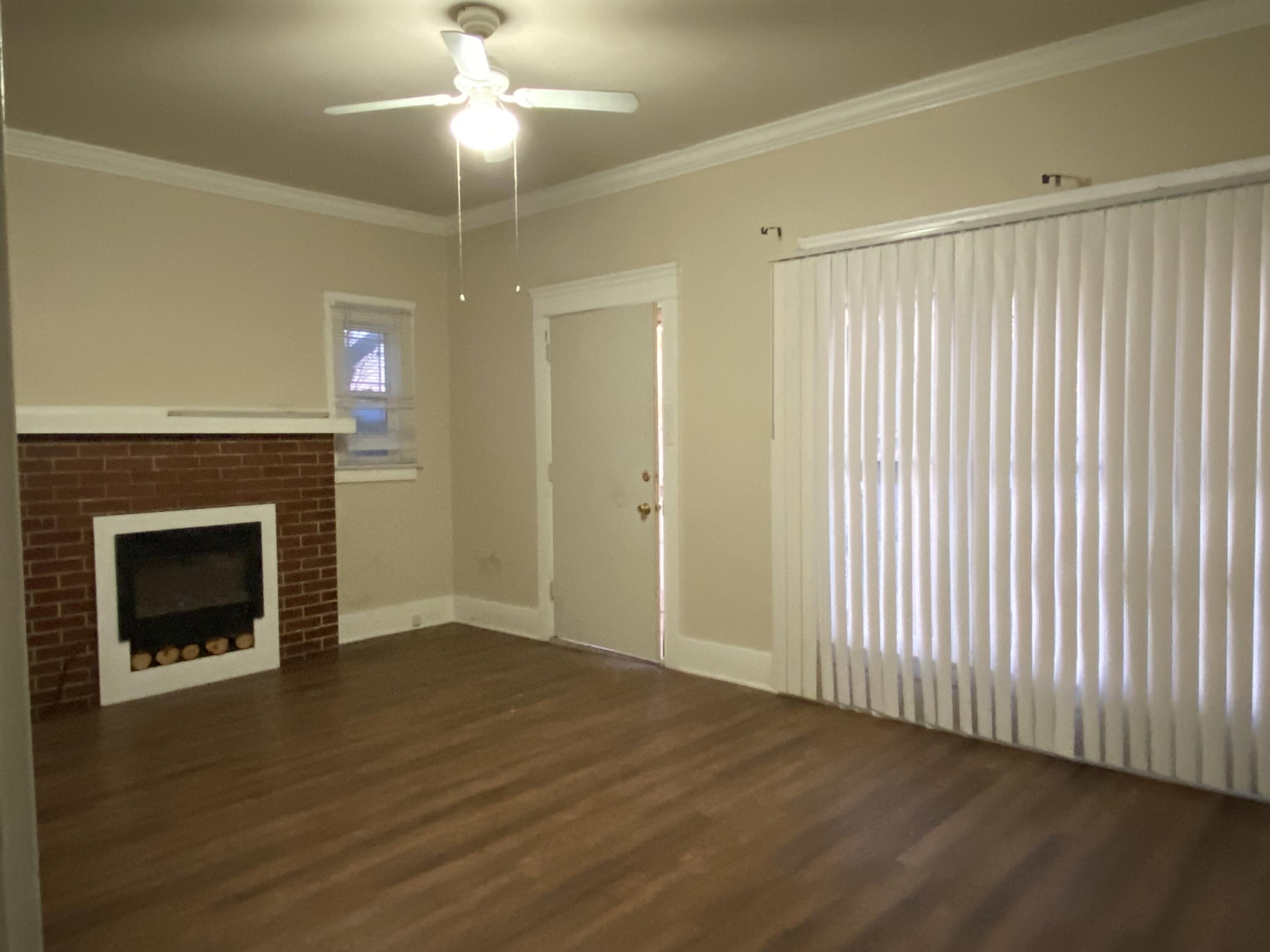 237 S C St, Exeter, CA 93221